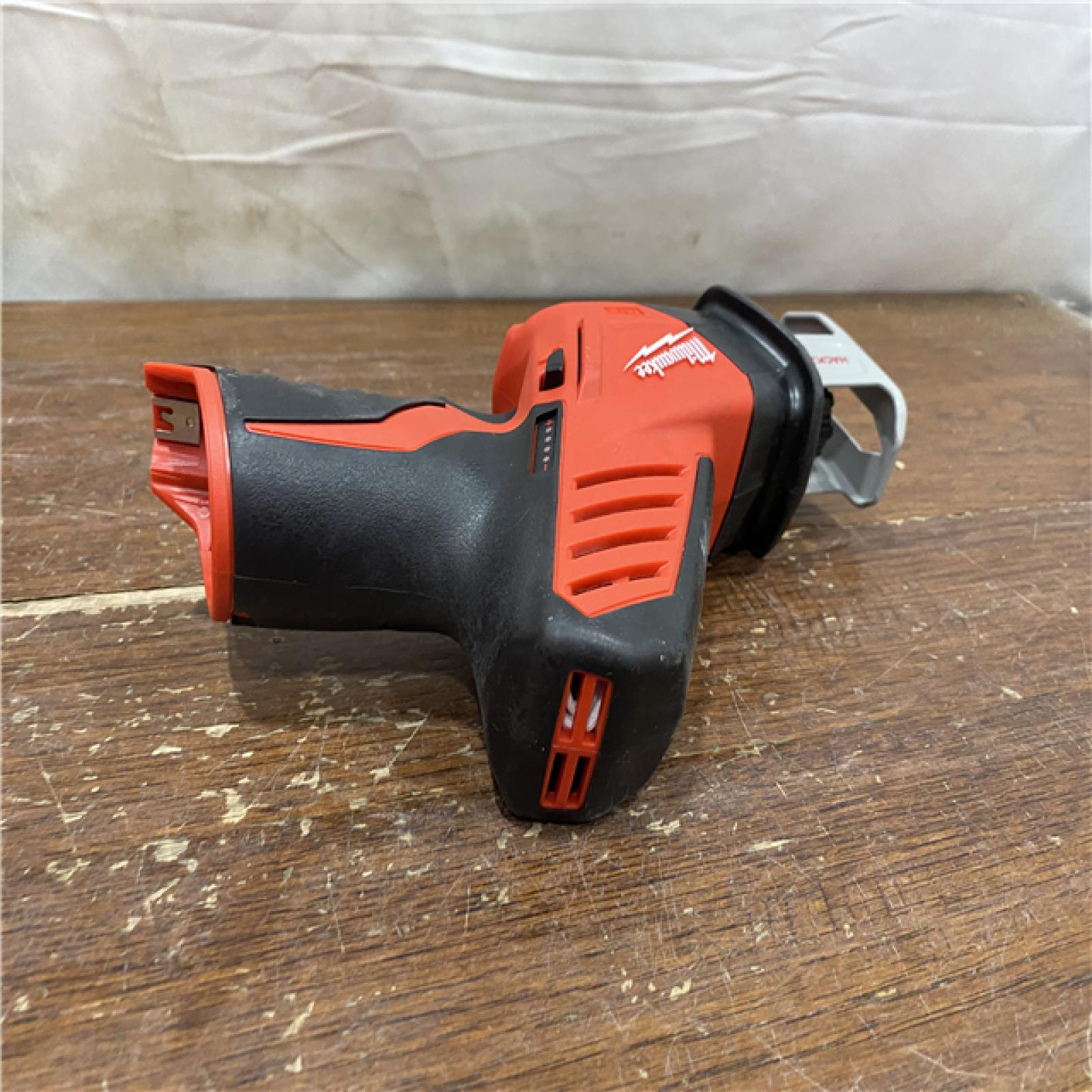 AS-IS Milwaukee 2420-21 - M12 Fuel Hackzall 1/2  12V 1.5Ah Cordless Straight Handle Reciprocating Saw Kit