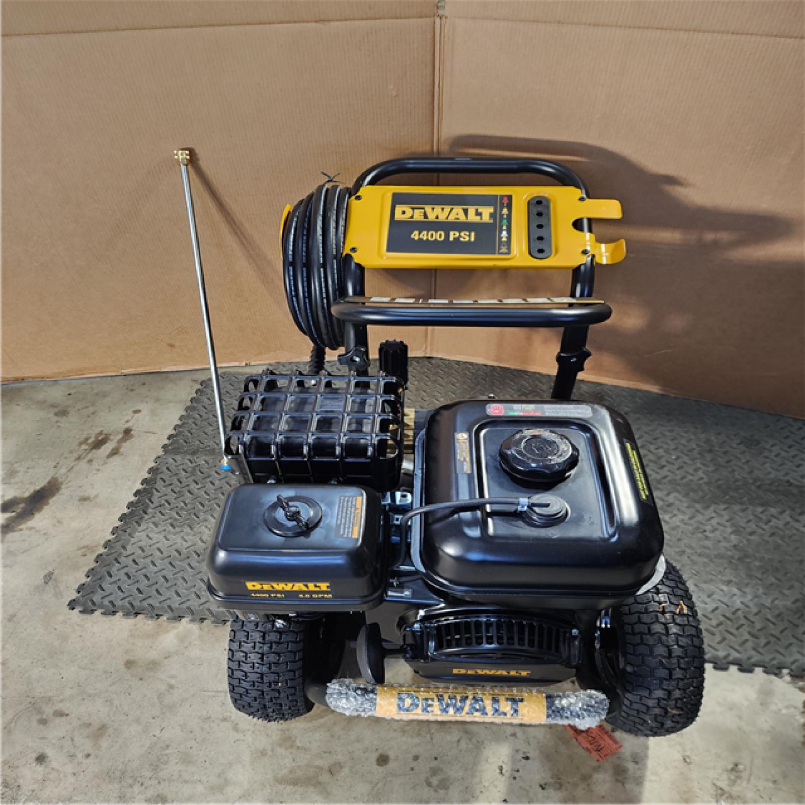 HOUSTON LOCATION - AS-IS DEWALT 4400 PSI 4.0 GPM Cold Water Gas Pressure Washer