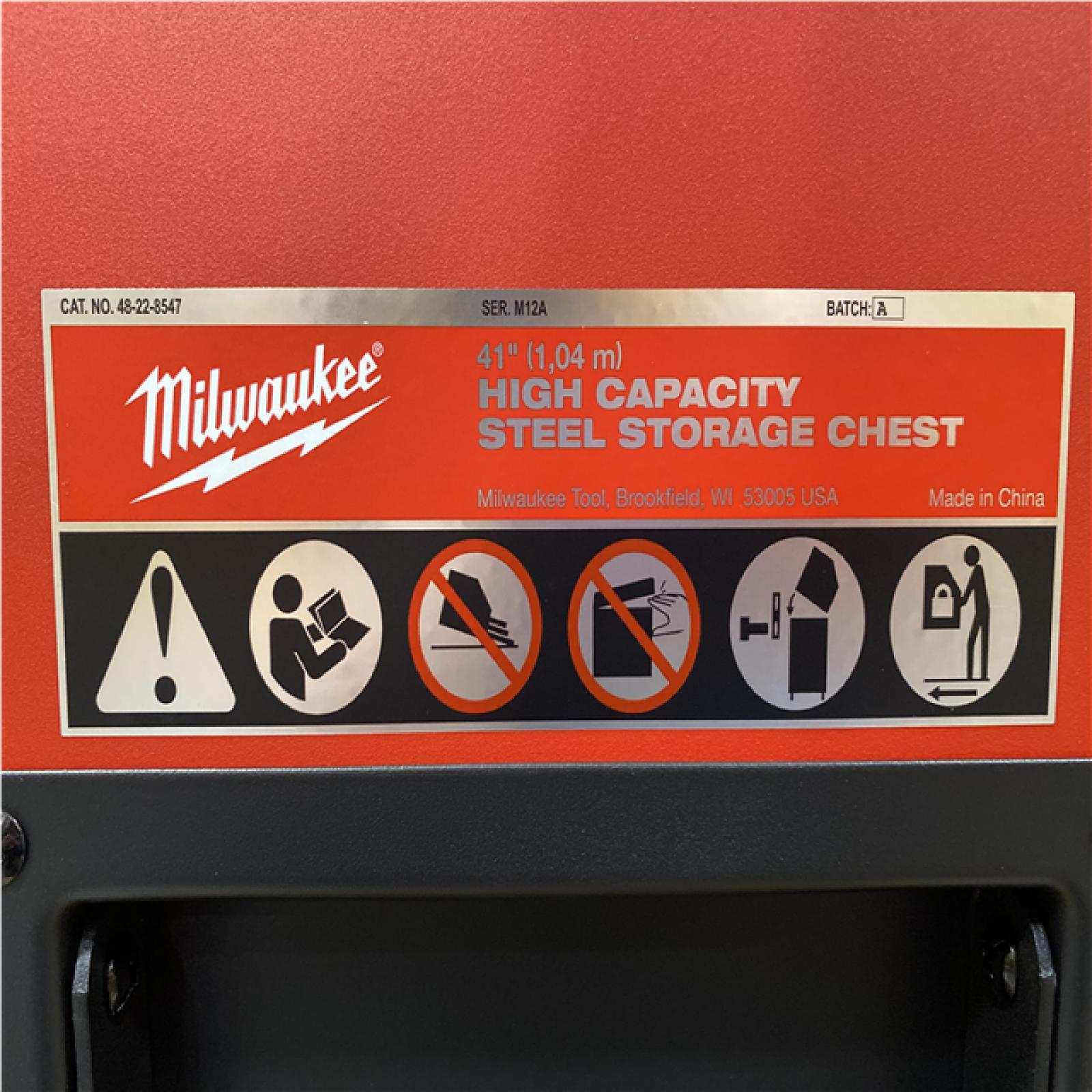 DALLAS LOCATION - MILWAUKEE High Capacity 41 in. W x 22 in. D 8-Drawer Top Tool Chest