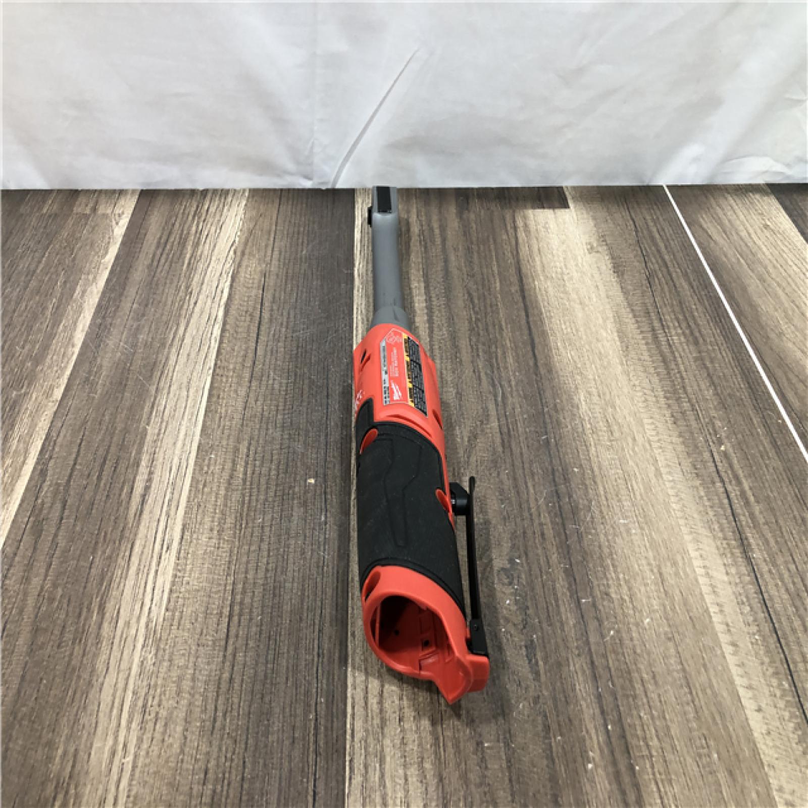 AS-IS Milwaukee FUEL INSIDER 12V Lithium-Ion Brushless Cordless 1/4 in. - 3/8 in. Extended Reach Box Ratchet (Tool-Only)