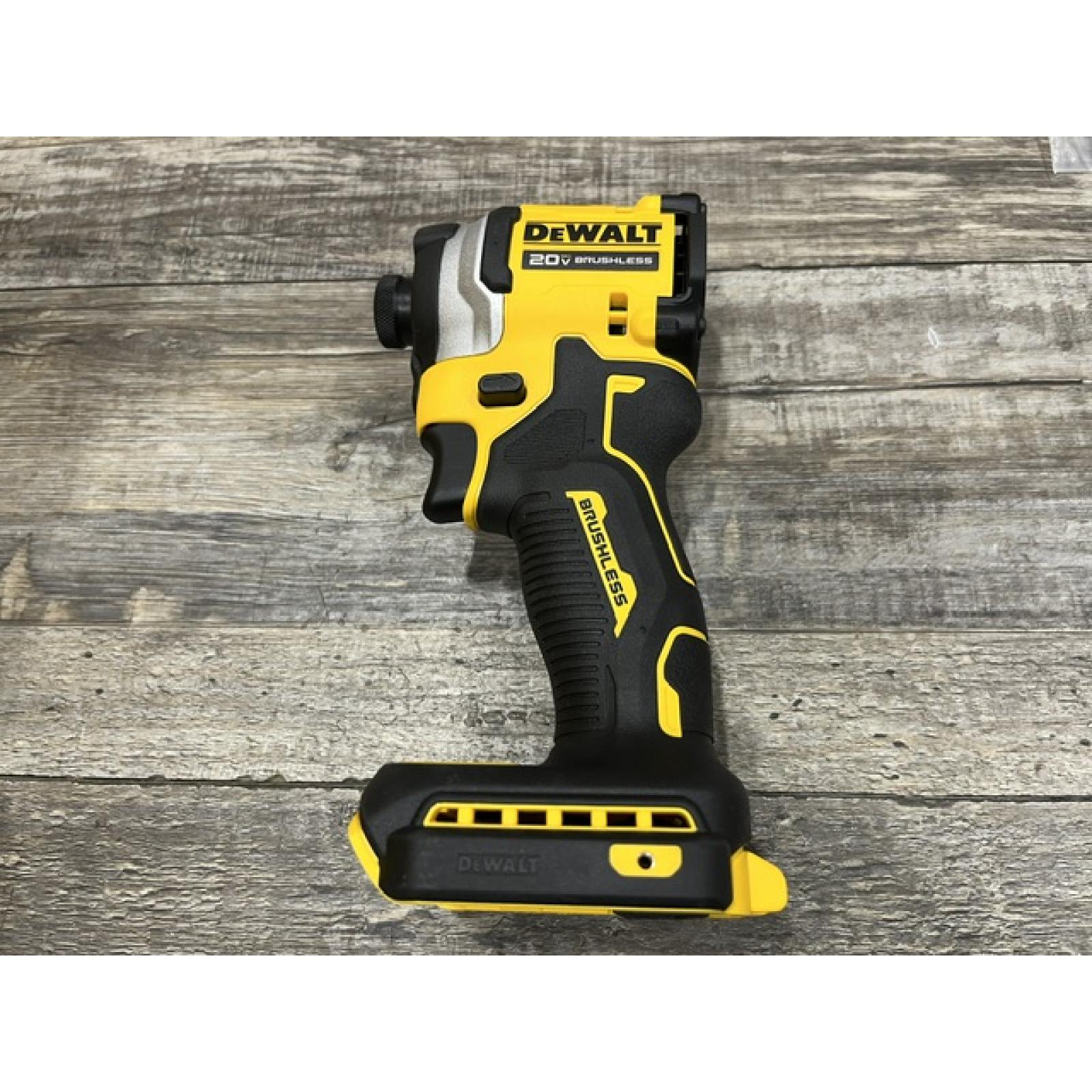 AS-IS DEWALT ATOMIC 20V MAX Lithium-Ion Cordless 1/4 in. Brushless Impact Driver Kit