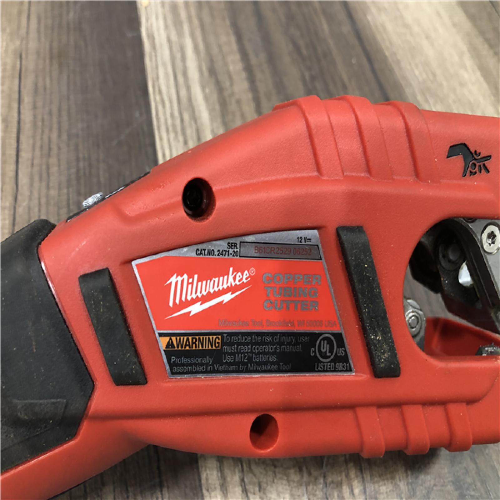 AS-IS Milwaukee M12 12V Lithium-Ion Cordless Copper Tubing Cutter (Tool-Only)