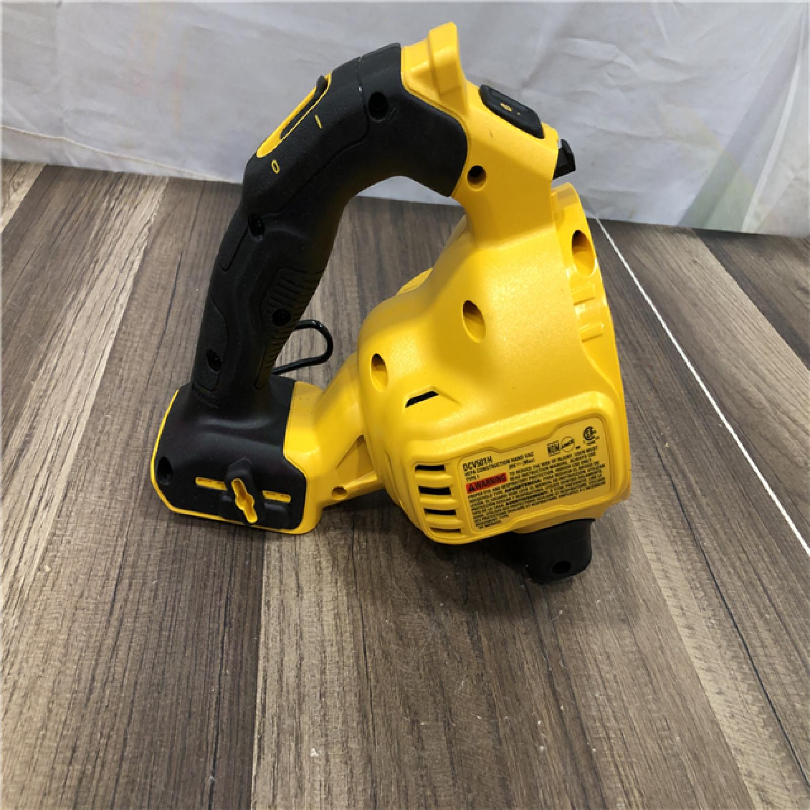 AS-IS DEWALT Bagless 20V MAX Stick Cordless General Dirt Filter Handheld Vacuum (Tool Only)