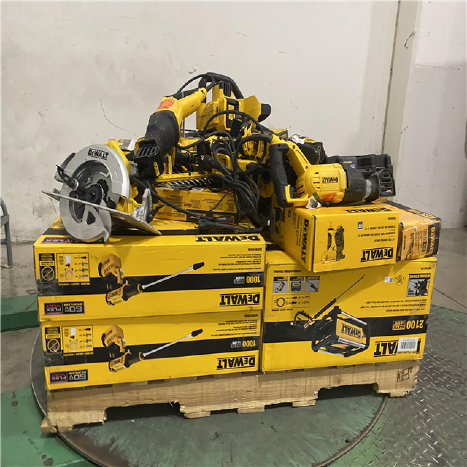 Dallas Location - As-Is DEWALT Tool Pallet