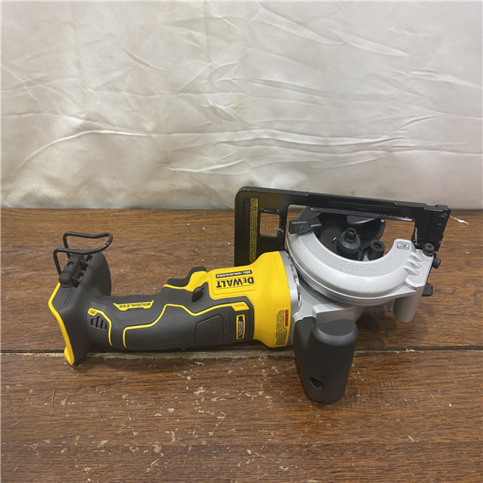 AS-IS DEWALT ATOMIC 20V MAX Cordless Brushless 4-1/2 in. Circular Saw (Tool Only)
