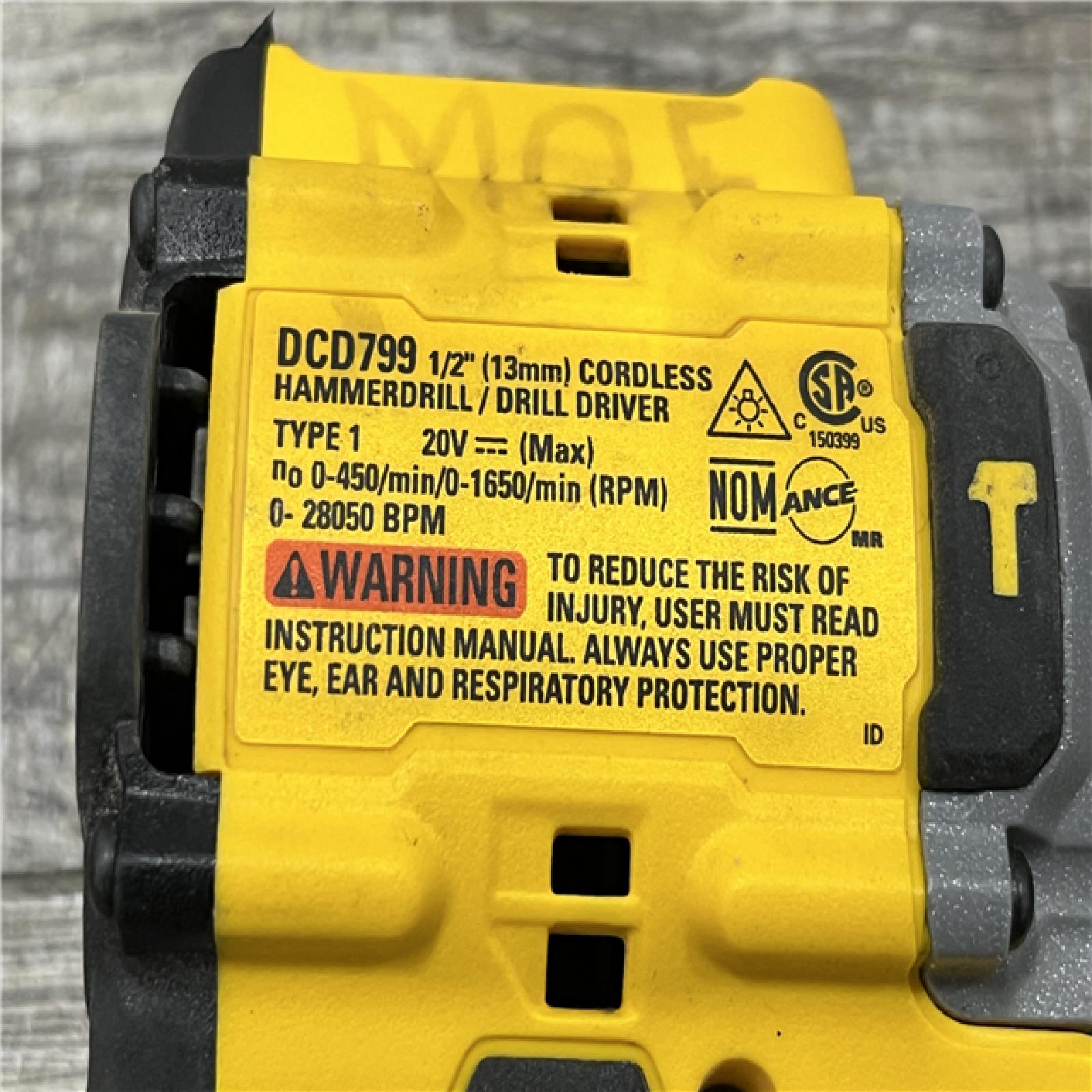 AS-IS DEWALT ATOMIC 20V Lithium-Ion Cordless 1/2 in. Hammer Drill Kit