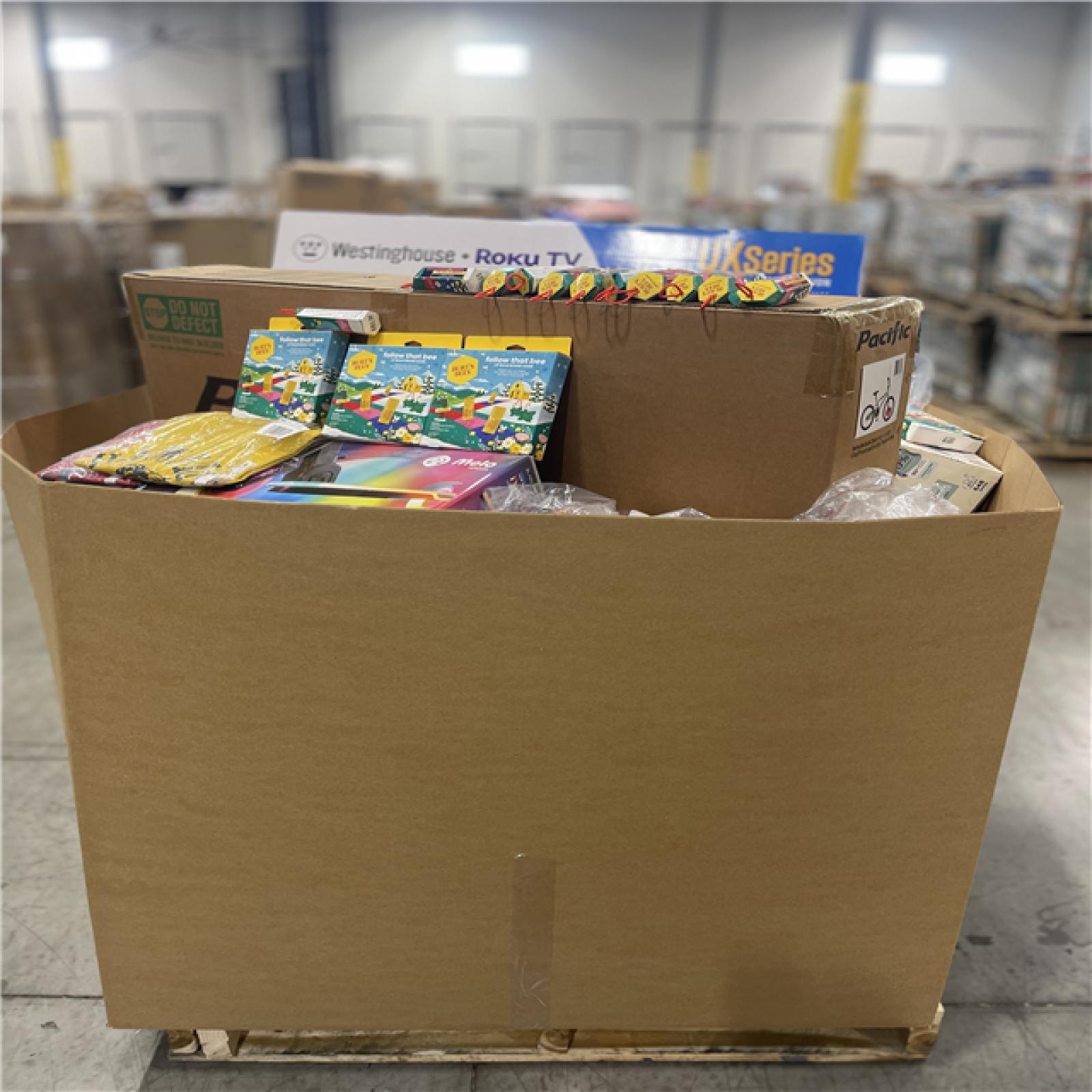DALLAS LOCATION- NEW!- BULLSEYE MIXED APPAREL PALLET
