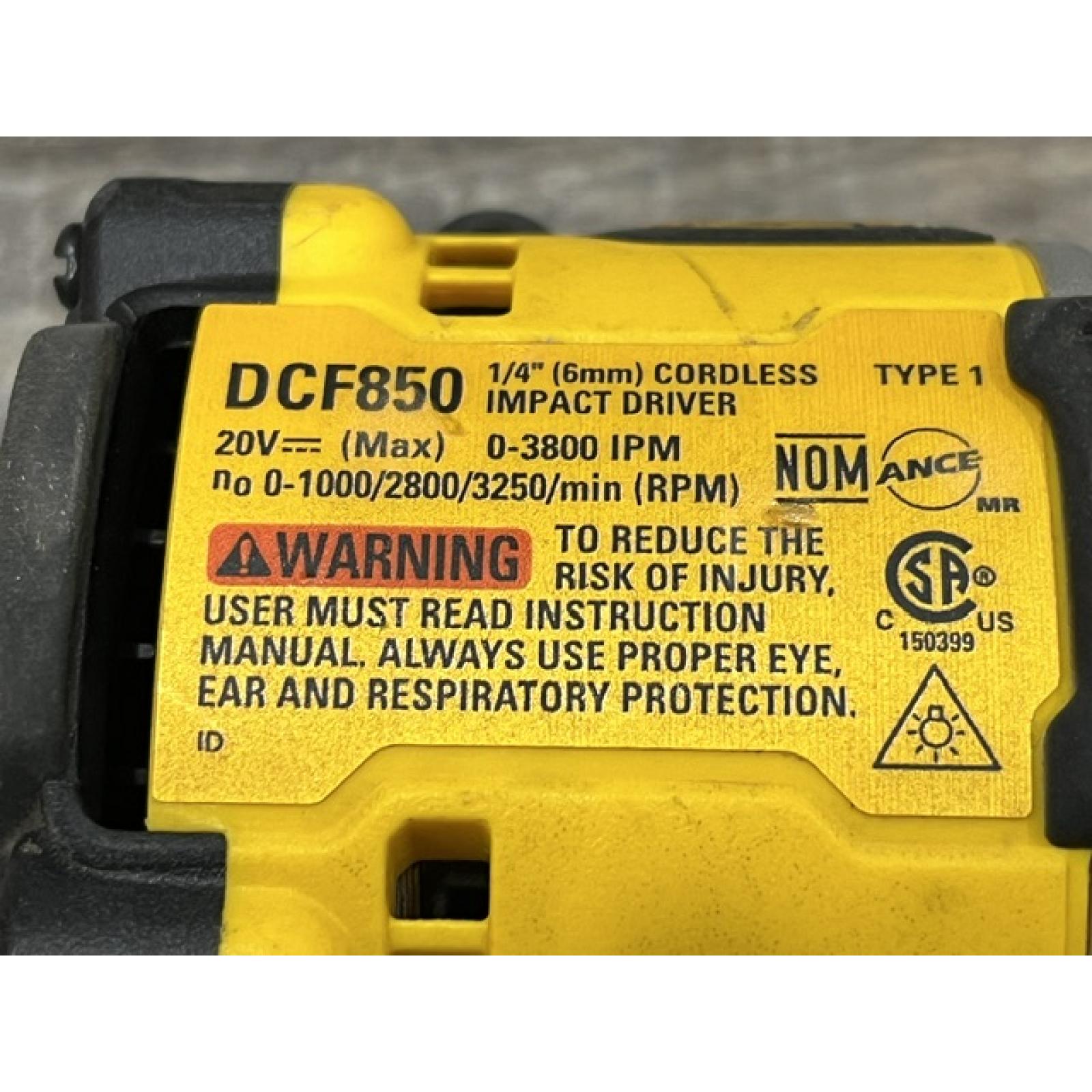 AS-IS DEWALT ATOMIC 20V MAX Lithium-Ion Cordless 1/4 in. Brushless Impact Driver Kit