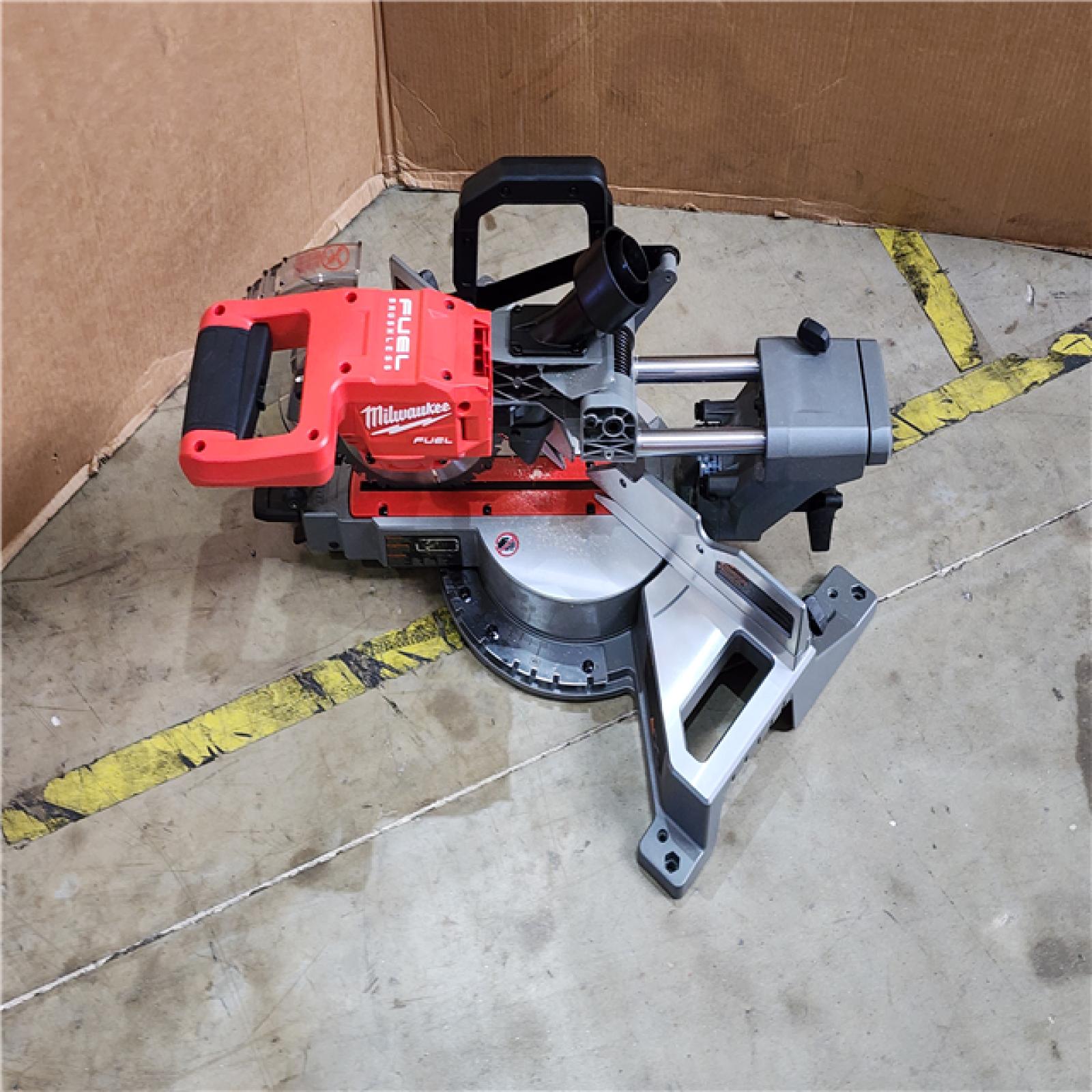 HOUSTON LOCATION - AS-IS Milwaukee M18 FUEL 7-1/4 in. Cordless Brushless Dual-Bevel Sliding Compound Miter Saw (Tool Only)