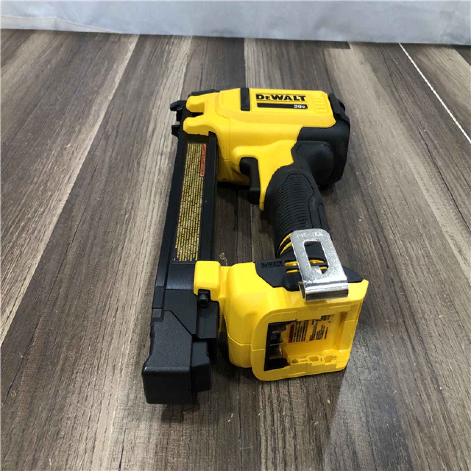 AS-IS  DEWALT 20V MAX Lithium-Ion Cordless Cable Stapler (Tool Only)