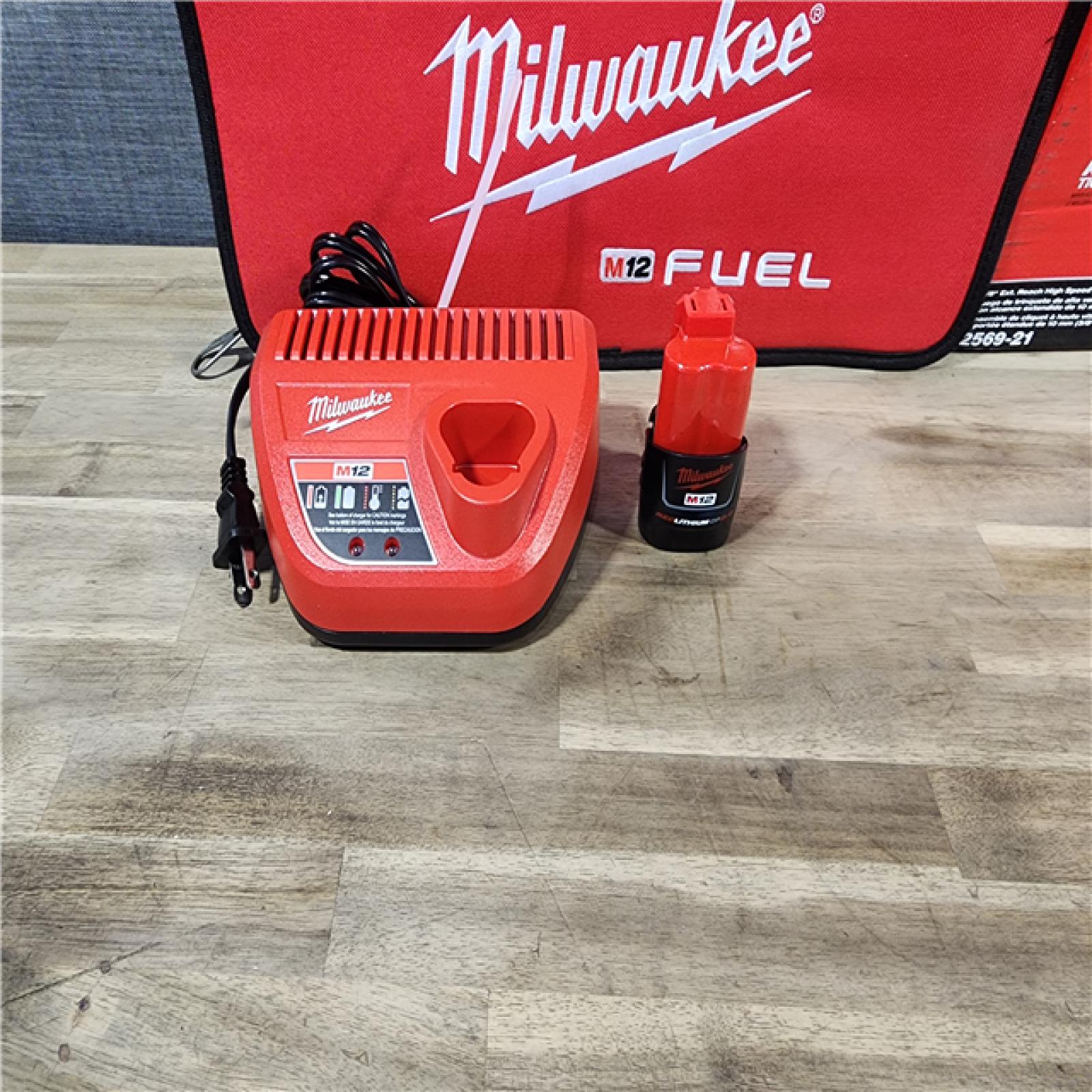 HOUSTON LOCATION - AS-IS Milwaukee M12 FUEL Brushless Cordless 3/8 in. Extended Reach High Speed Ratchet Kit