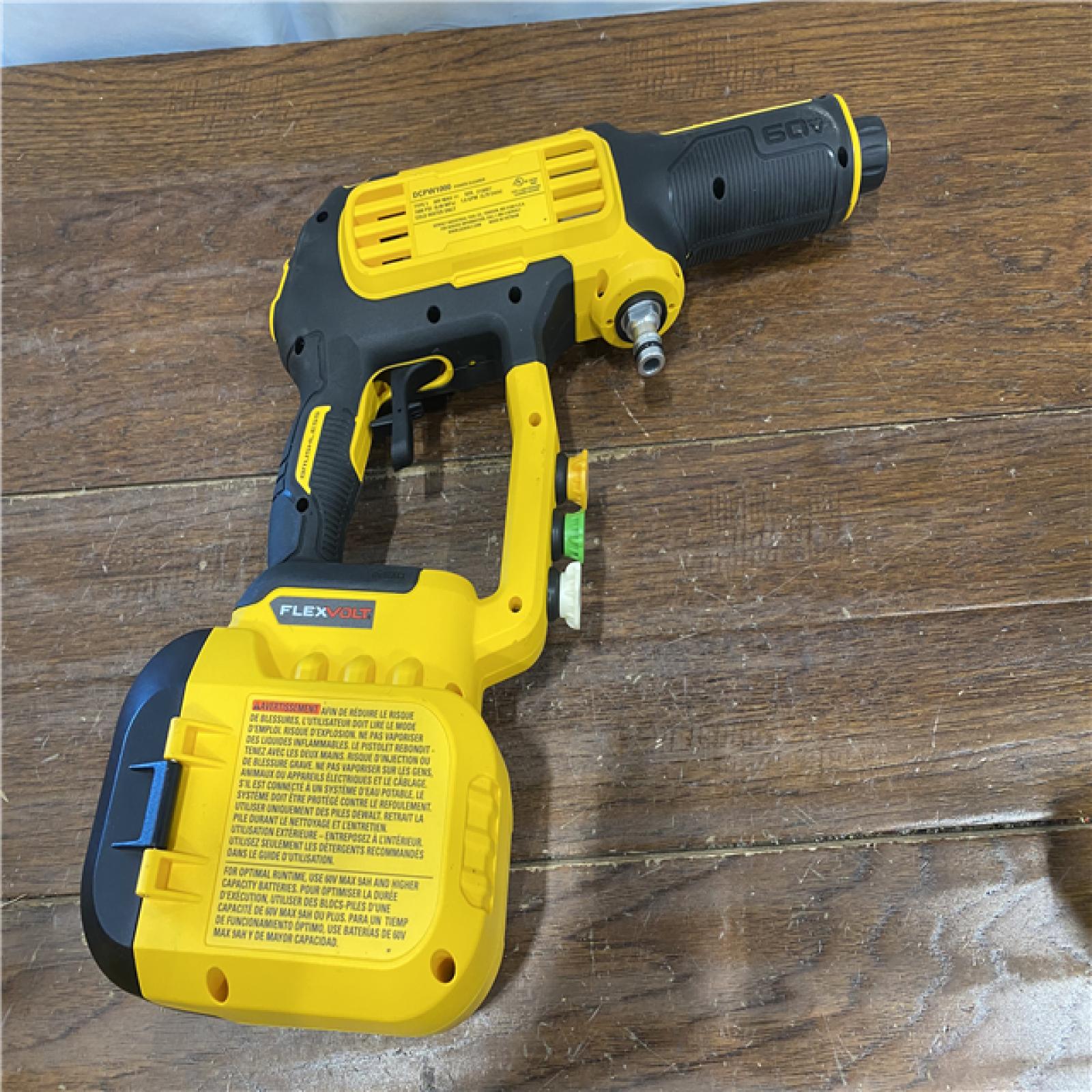 AS-IS Dewalt 20V 550 PSI  1 GPM Cordless Power Cleaner W/ 4 Nozzles Tool-Only DCPW550B