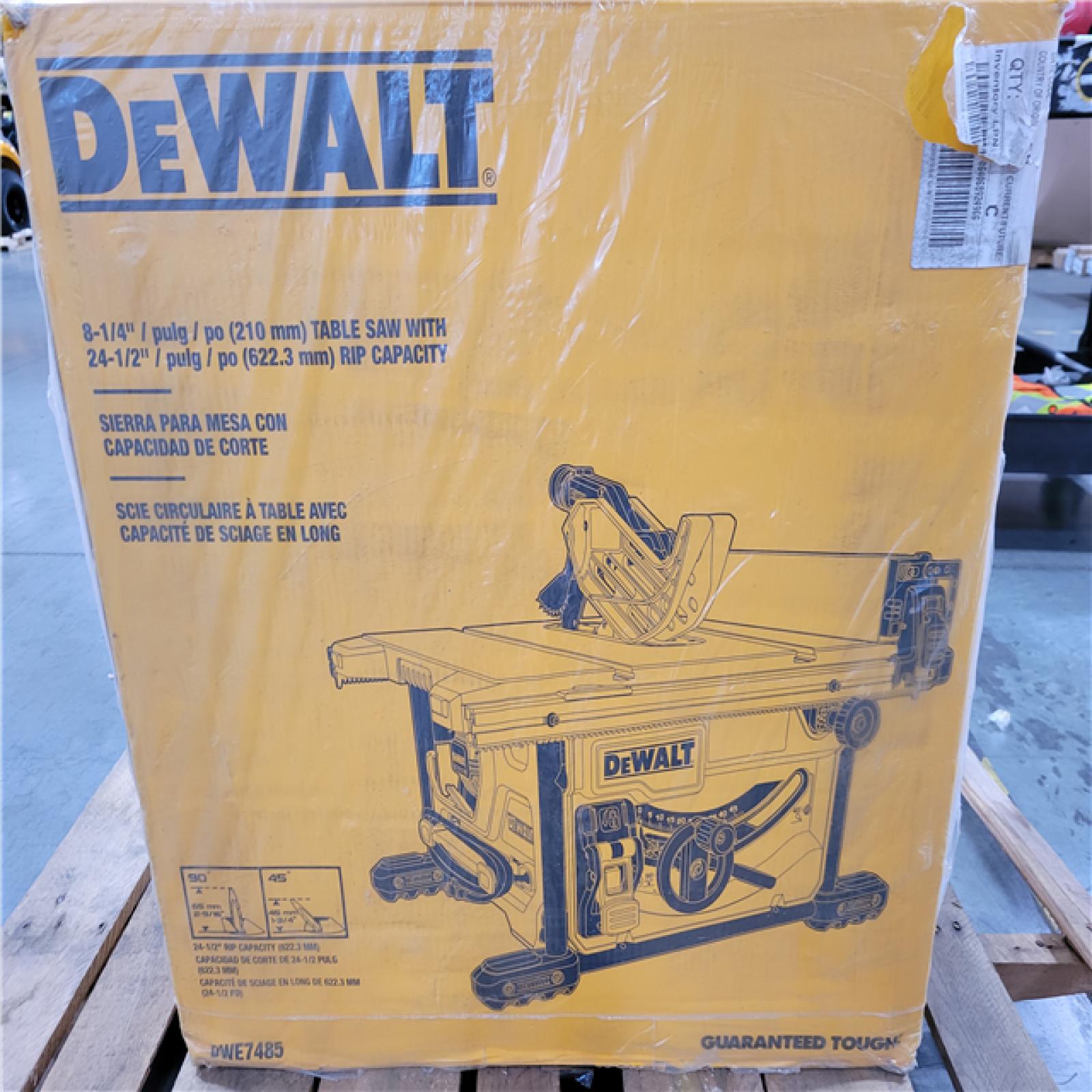 CALIFORNIA AS-IS DEWALT 8-1/4 /PULG/PO (210mm) TABLE SAW WITH 24-1/2 /PULG/PO (622.3mm) RIP CAPACITY