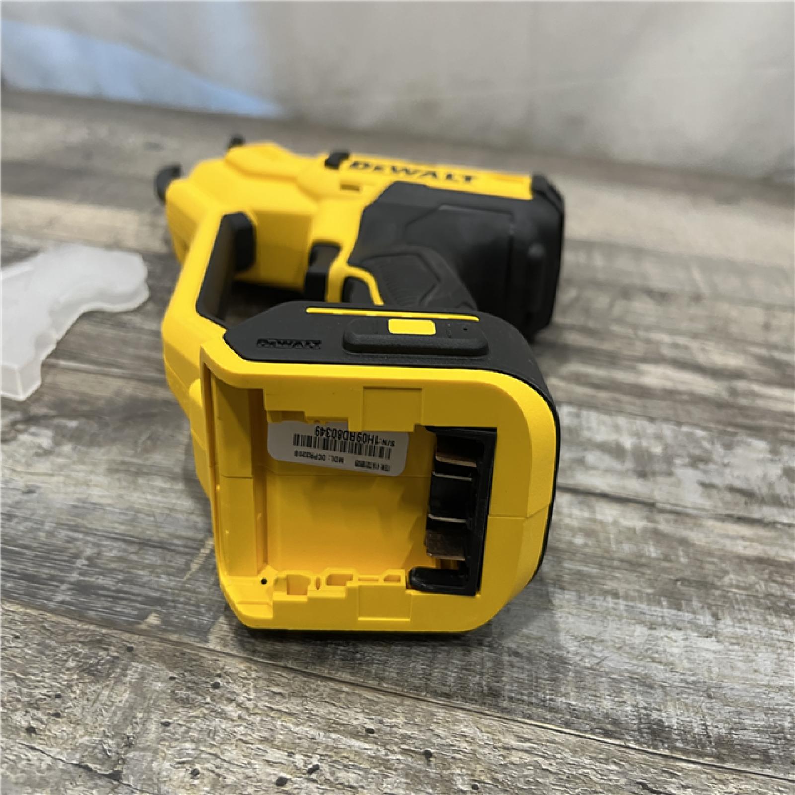 AS-IS DEWALT 20-Volt MAX 1 -1/2 in. Capacity Cordless Battery Powered Pruner (Tool Only)