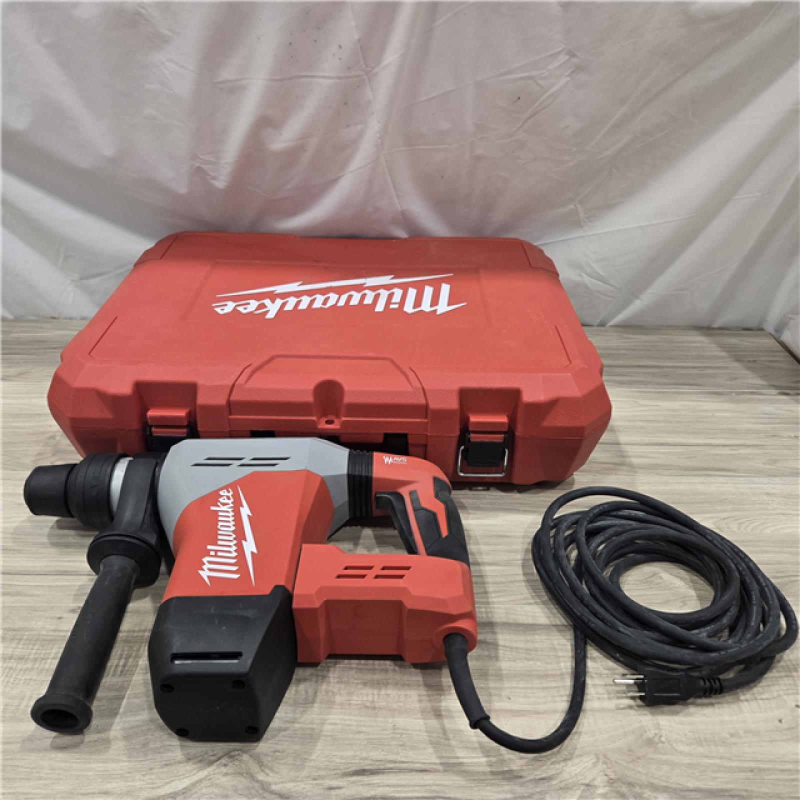 AS-IS Milwaukee 1-9/16 in. SDS-Max Rotary Hammer (Tool-Only)