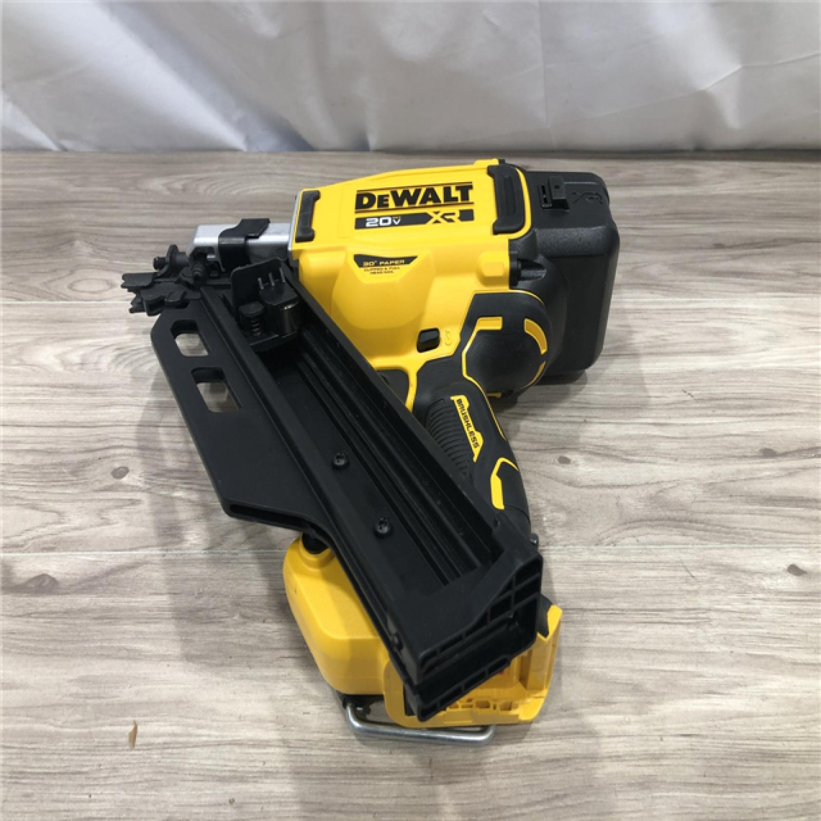 AS-IS DEWALT 20V 30 Degree Cordless Framing Nailer (Tool-Only)