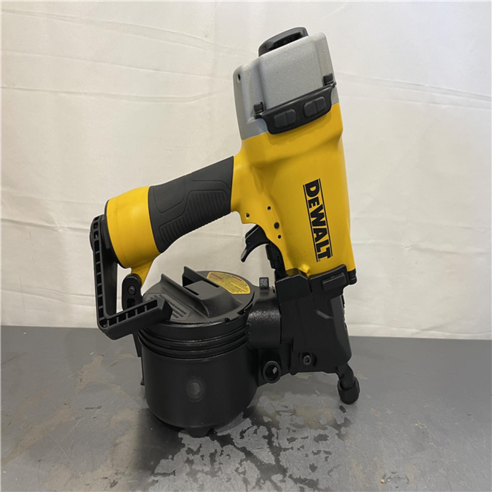 AS-IS - DeWalt Pneumatic 15-Degree Coil Corded Siding Nailer