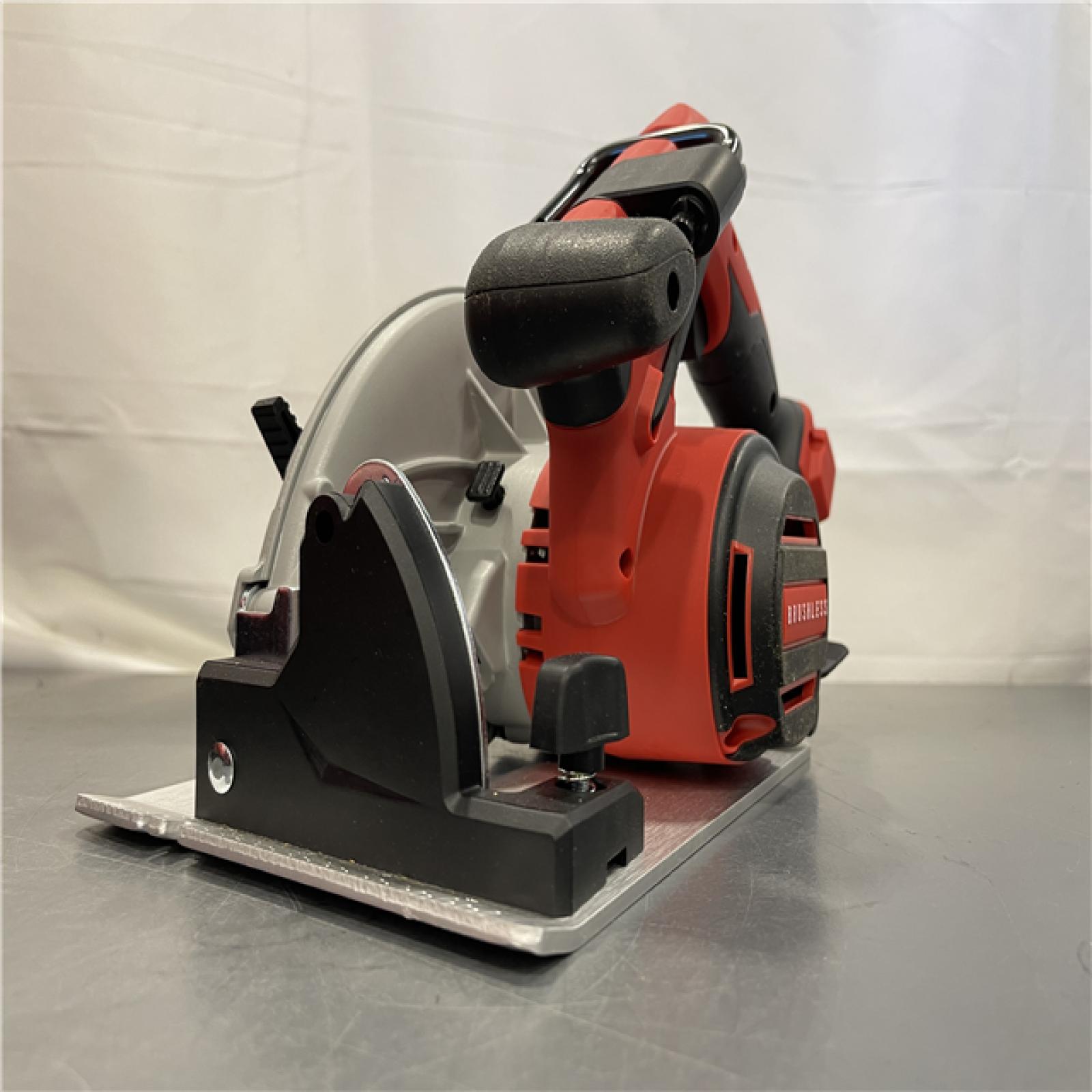 AS-IS - Milwaukee M18 18V Lithium-Ion Brushless Cordless 7-1/4 in. Circular Saw
