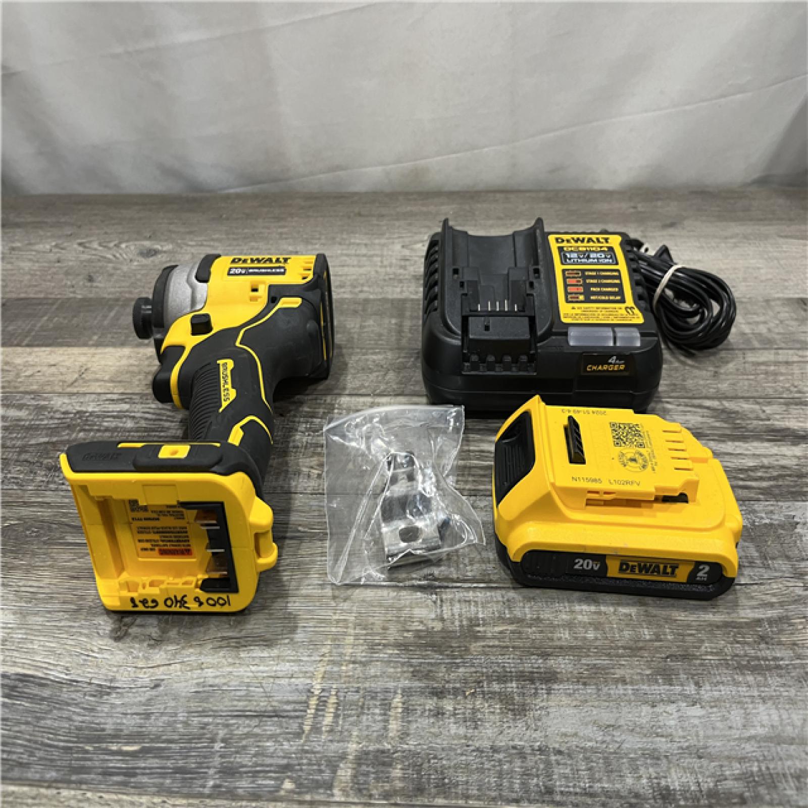 AS-IS DEWALT Atomic 20V Max Lithium-Ion Brushless Cordless Compact 1/4 in. Impact Driver Kit