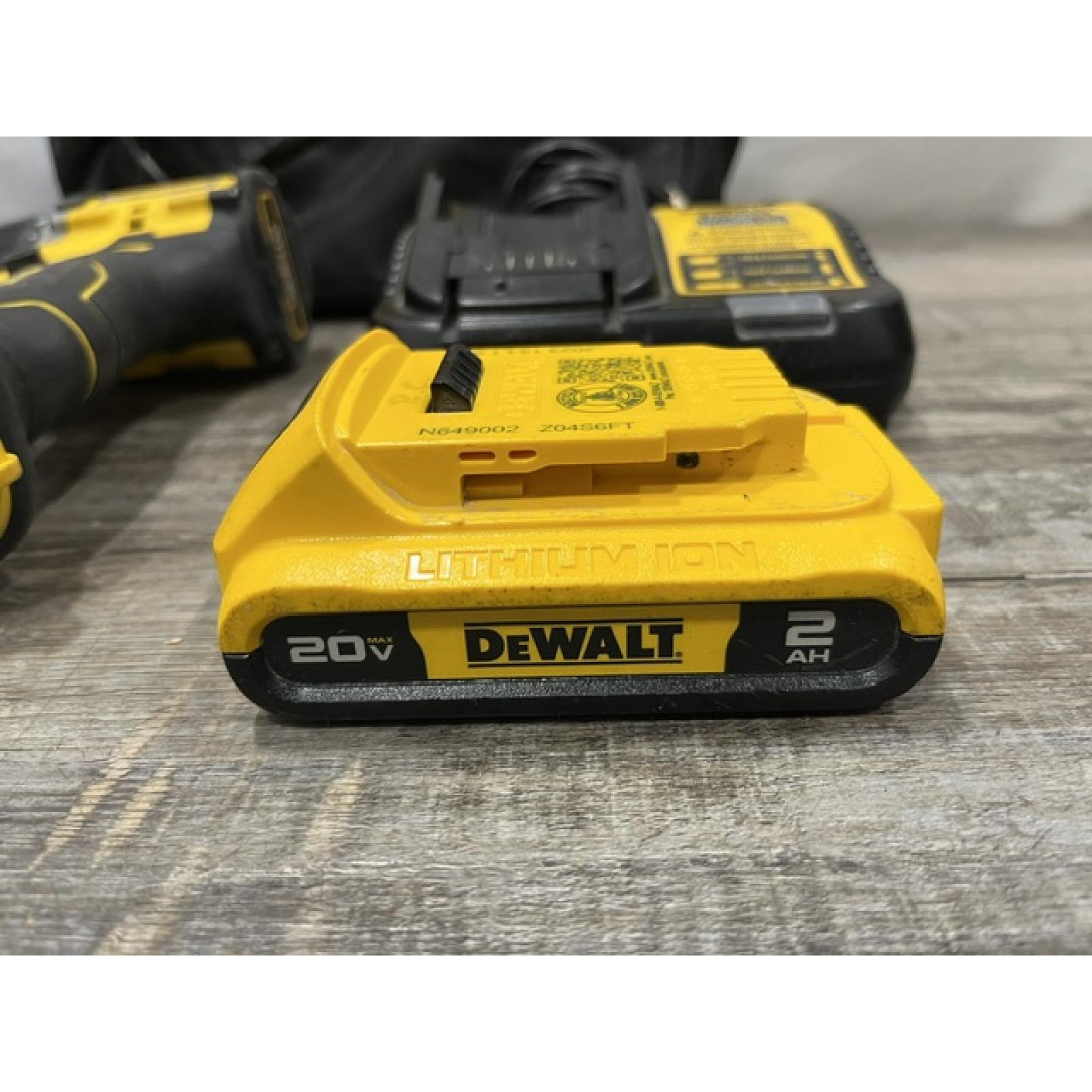 AS-IS DEWALT Atomic 20V Lithium-Ion Cordless Compact 1/2 in. Drill/Driver Kit