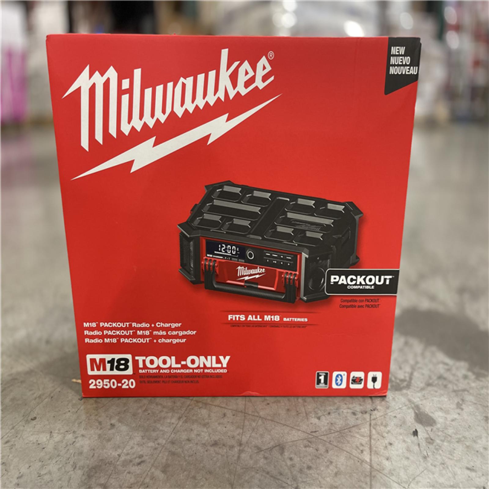 NEW! Milwaukee M18 PACKOUT Radio + Charger (Bare Tool)