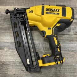 AS-IS DEWALT 20V MAX XR 16-Gauge Electric Cordless Angled Finishing Nailer Kit