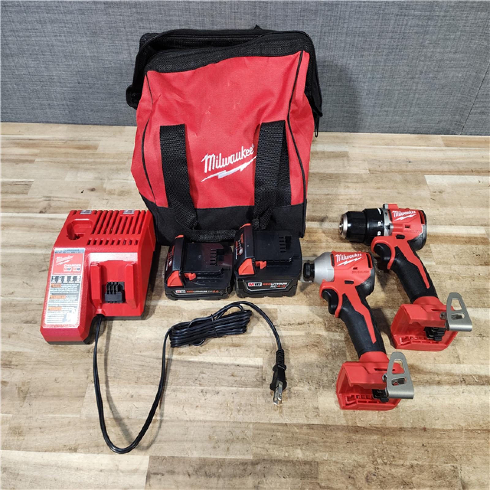 HOUSTON LOCATION - AS - IS Milwaukee 2 Tool Combo Kit W/ (2) Battery & Charger