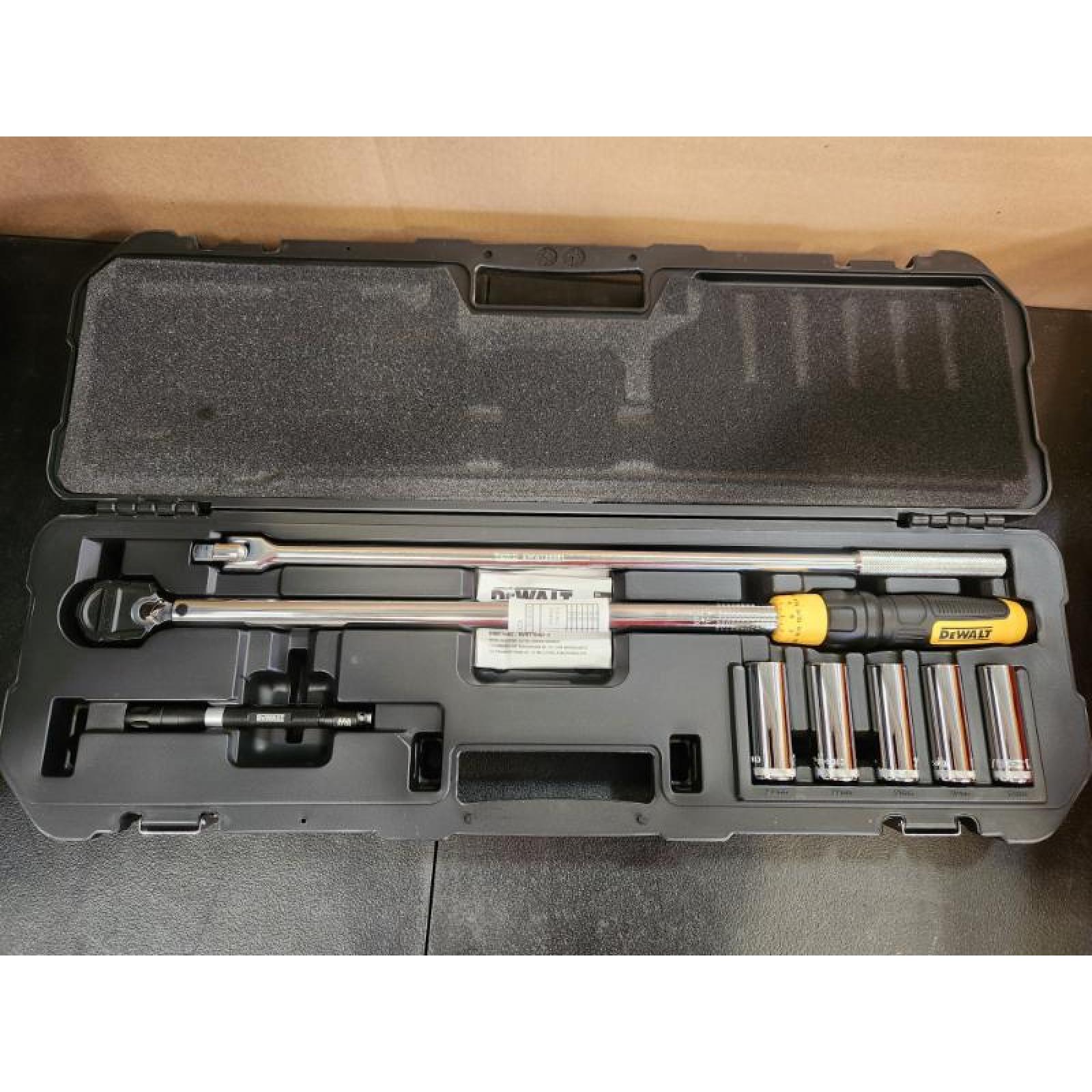 Phoenix NEW DEWALT 1/2 in. Drive Torque Wrench Tire Change Kit (7-Piece)
