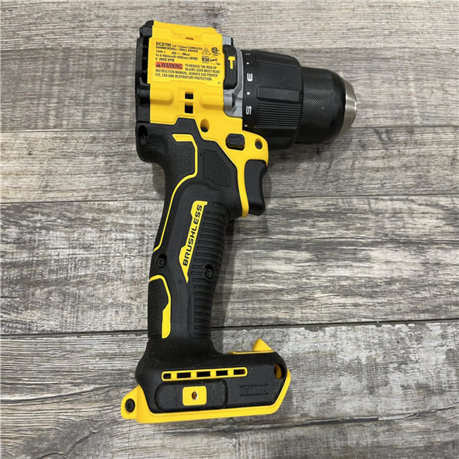 AS-IS DEWALT ATOMIC 20V Lithium-Ion Cordless 1/2 in. Hammer Drill Kit