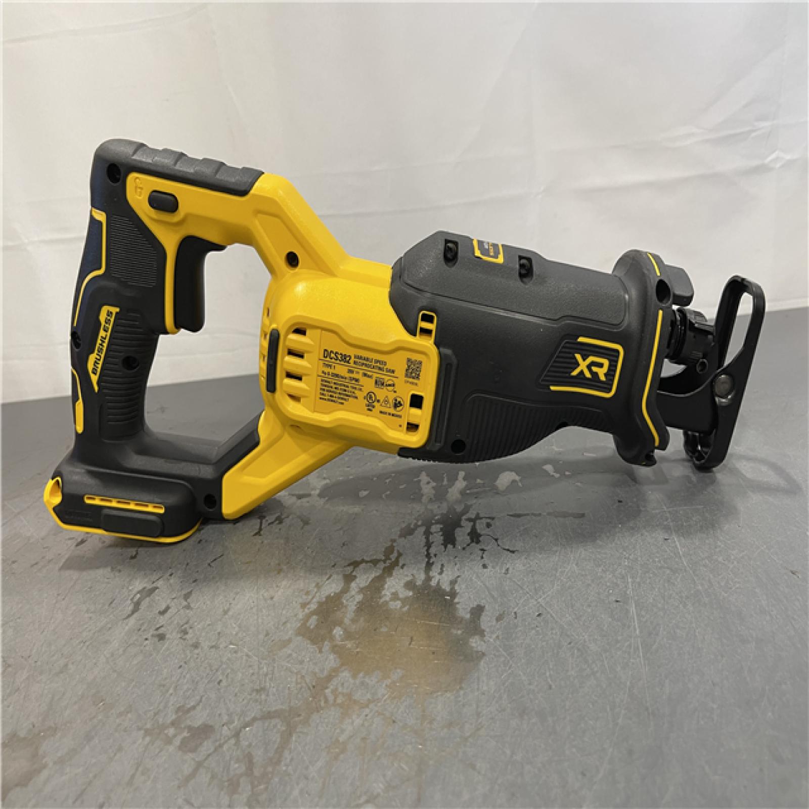 AS-IS - DEWALT 20V MAX XR Cordless Brushless Reciprocating Saw