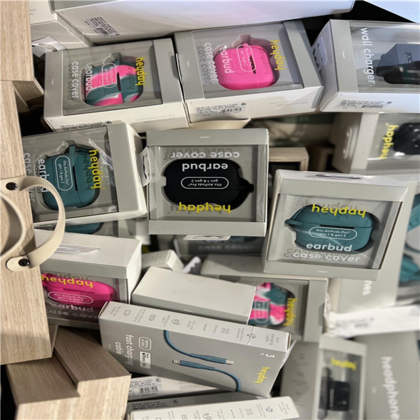 DALLAS LOCATION - BULLSEYE CLOTHING, HOME GOODS PALLET