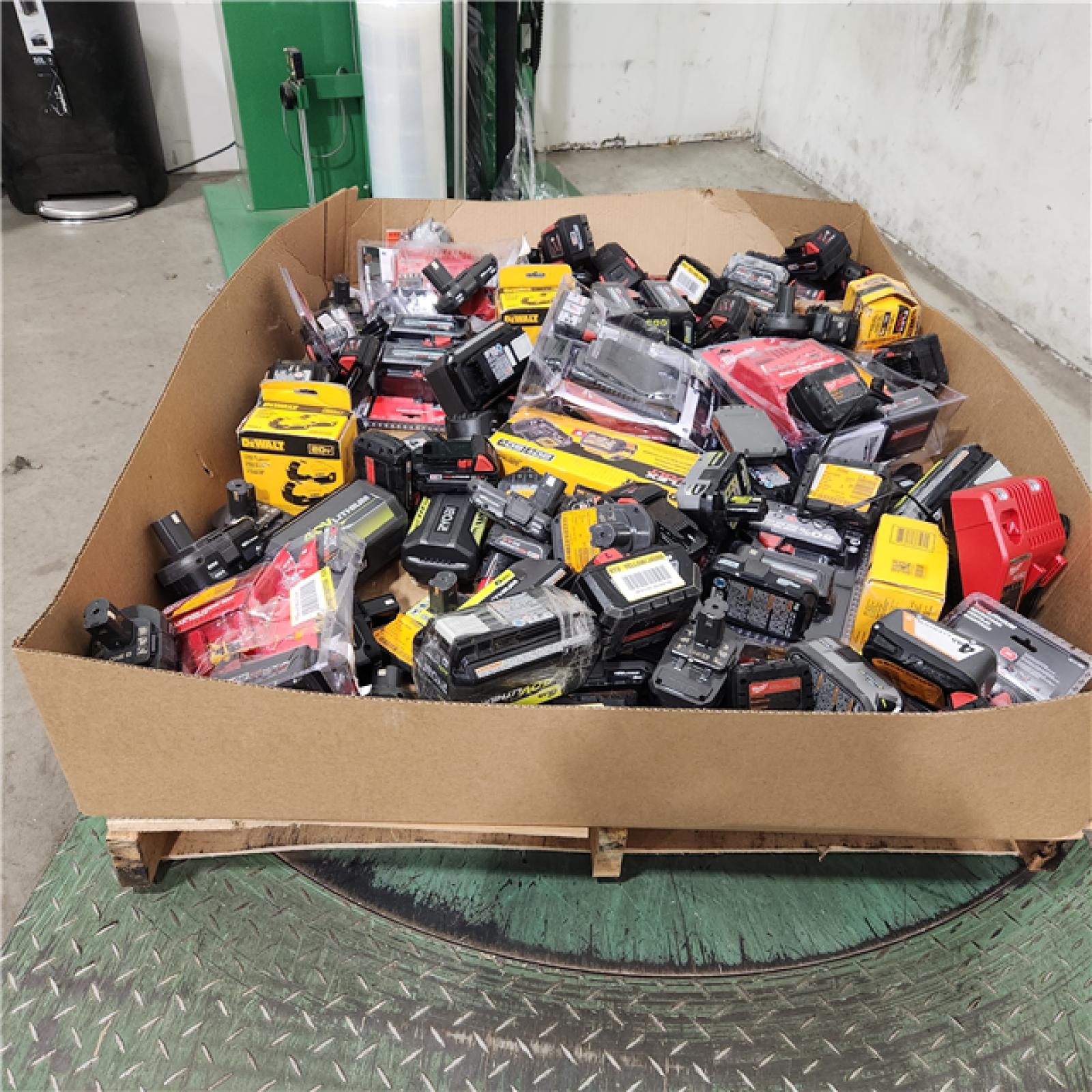 Dallas Location - As-Is Battery Tool Pallet