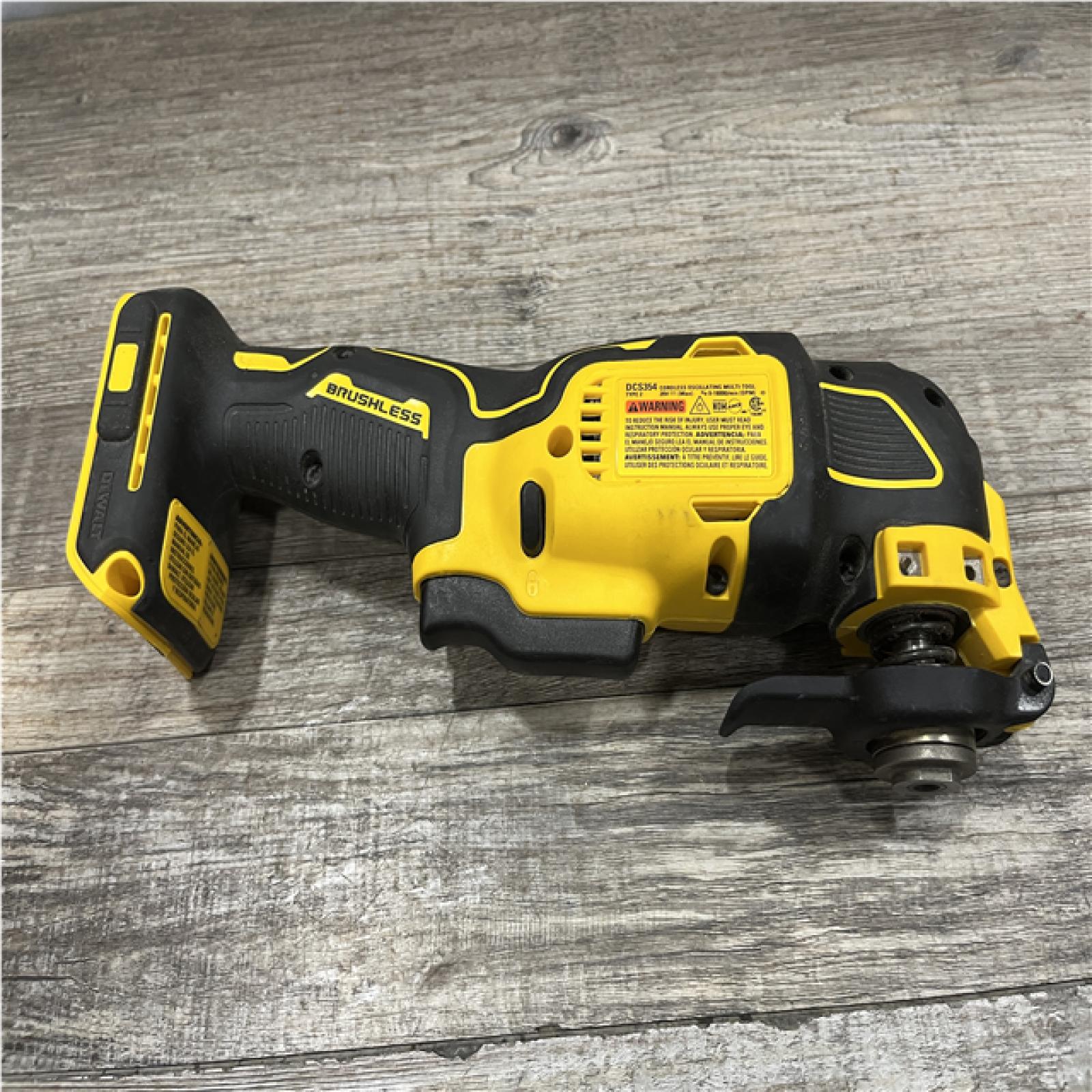 AS-IS DEWALT ATOMIC 20V MAX Cordless Brushless Oscillating Multi Tool Kit