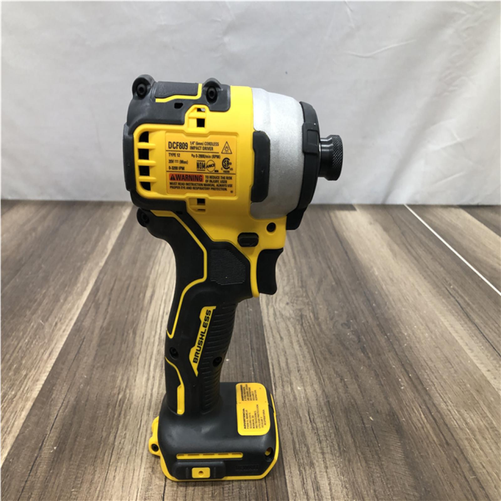 AS-IS DEWALT Atomic 20V Max Lithium-Ion Brushless Cordless Compact 1/4 in. Impact Driver Kit