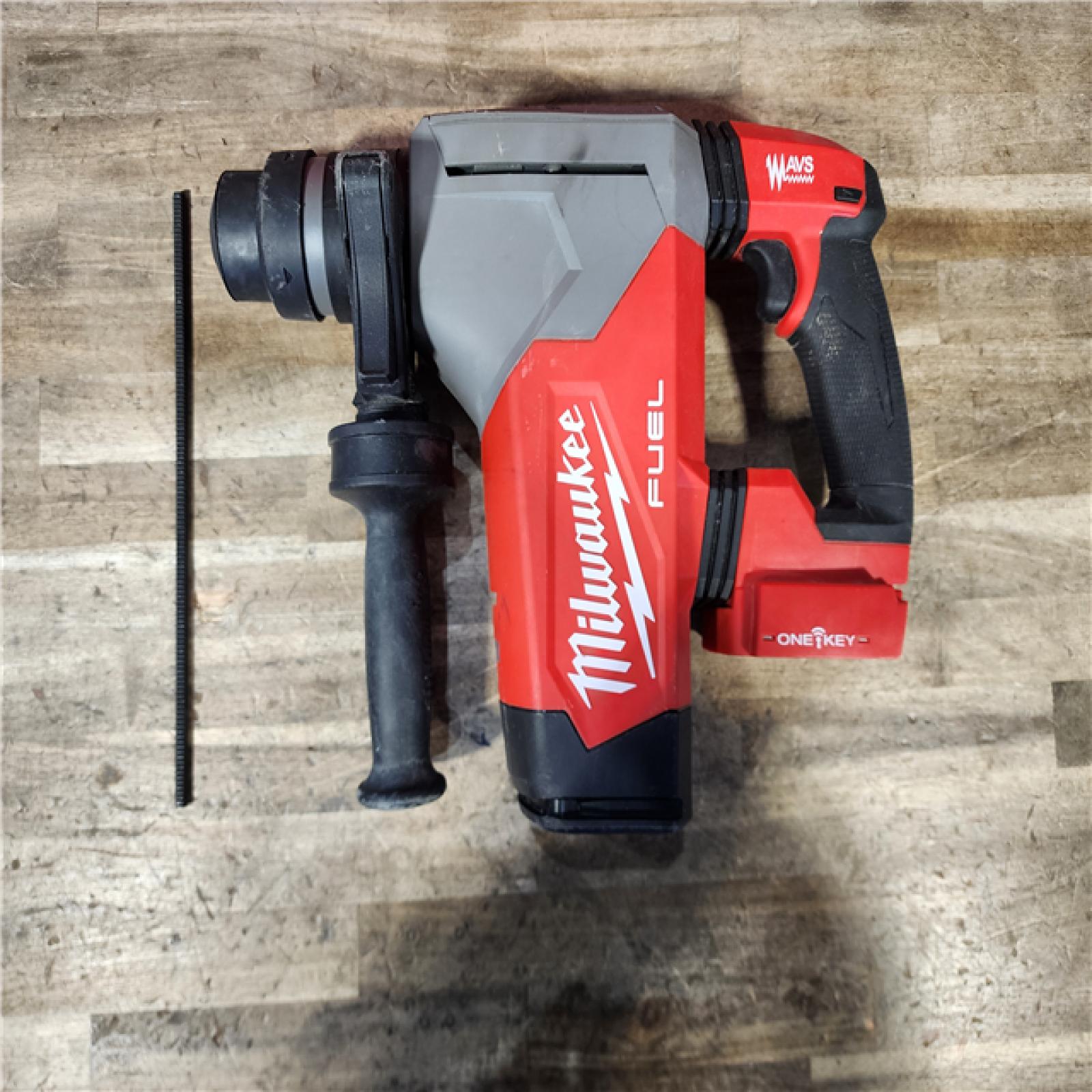HOUSTON LOCATION - AS-IS Milwaukee 2915-20 M18 FUEL 18-Volt Lithium-Ion Brushless Cordless SDS-Plus 1-1/8 in. Rotary Hammer Drill (Tool-Only)