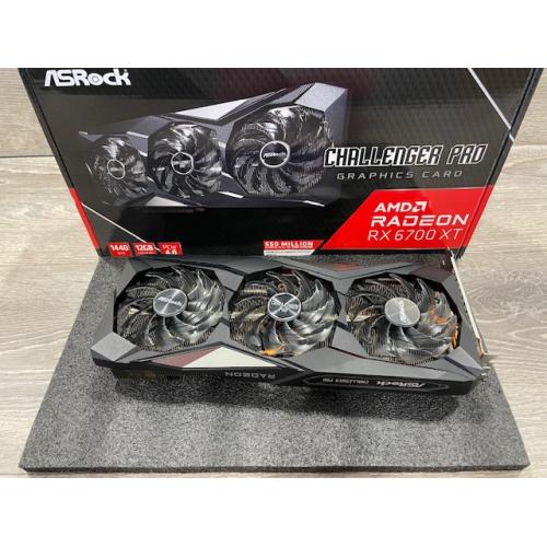 AS-IS Asrock RX 6700XT Challenger PRO 12G (90-GA4WZZ-00UANF)