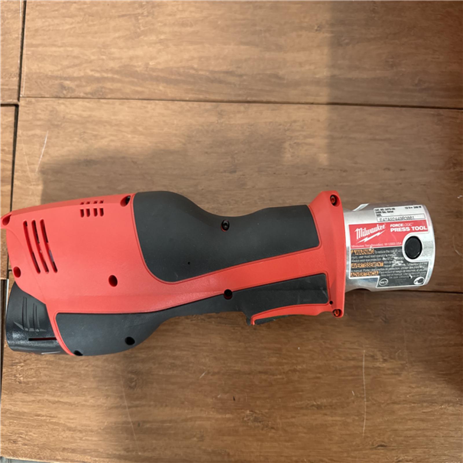 California AS-IS Milwaukee M12 Force Logic Press Tool Kit  Includes (2) Batteries  Charger & Hard Case