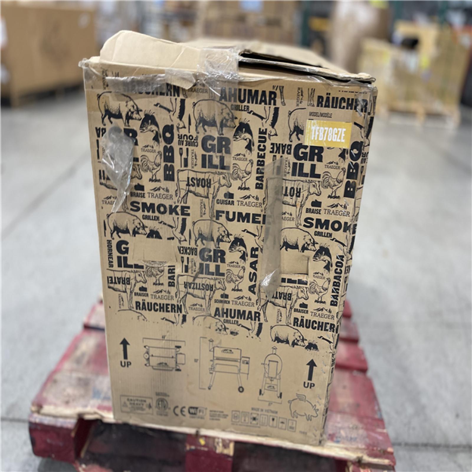 DALLAS LOCATION - Traeger Pro 780 Wi-Fi Pellet Grill and Smoker in Bronze