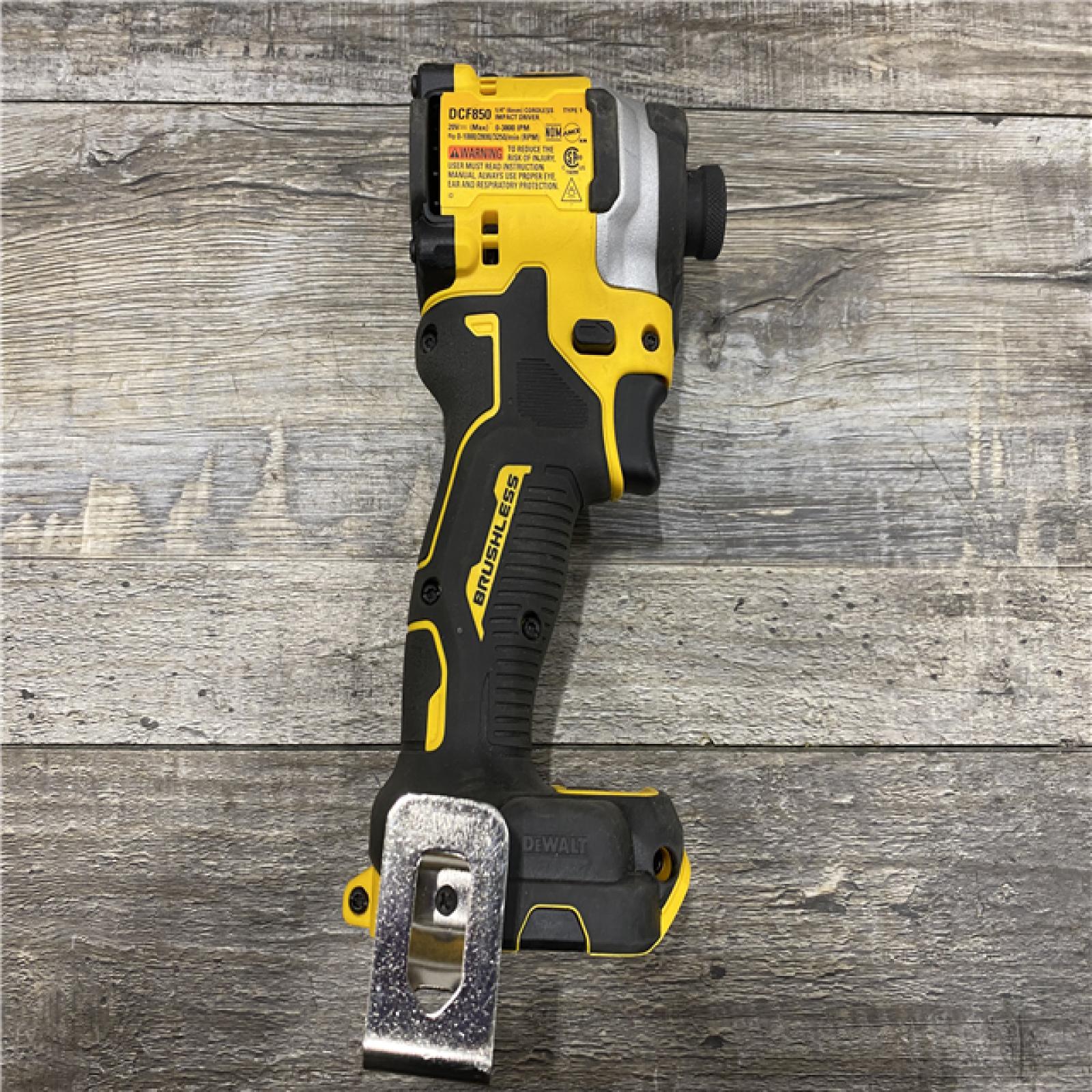 AS-IS DEWALT ATOMIC 20V MAX Lithium-Ion Cordless 1/4 in. Brushless Impact Driver Kit