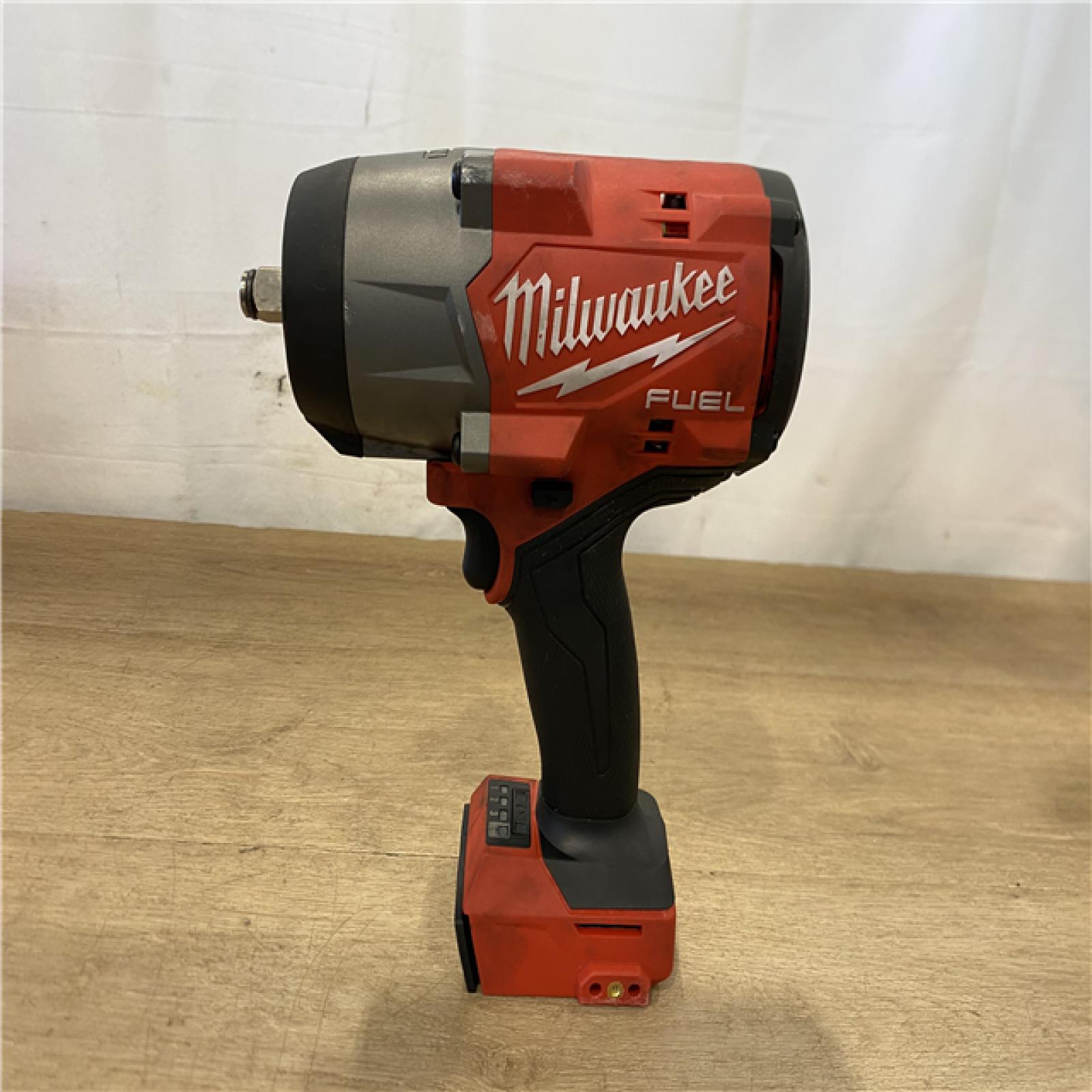 AS-IS Milwaukee FUEL 18V Lithium-Ion Brushless Cordless 1/2 in. Impact Wrench w/Friction Ring Kit