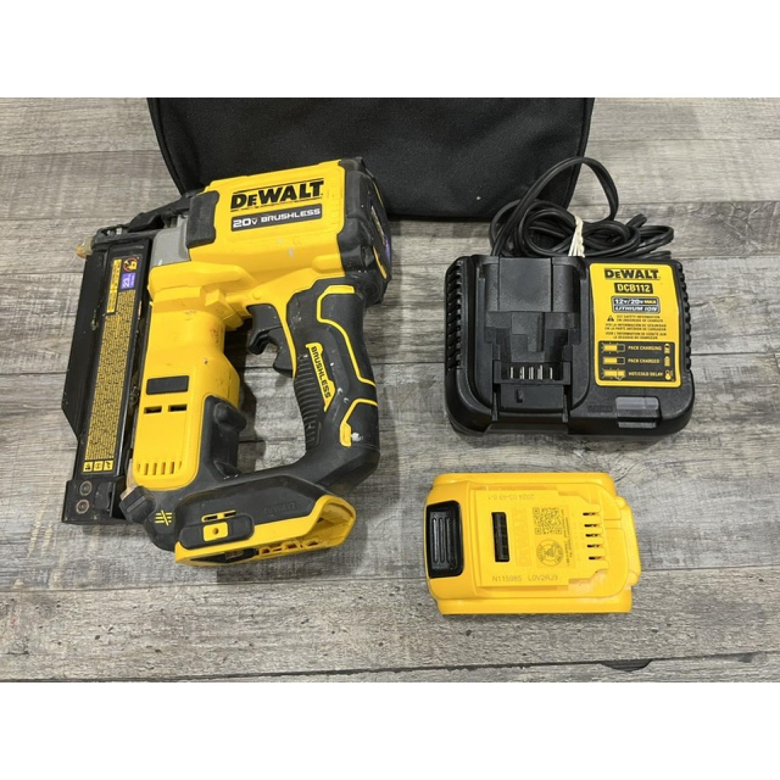AS-IS DEWALT ATOMIC 20V MAX Lithium Ion Cordless 23 Gauge Pin Nailer Kit