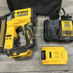 AS-IS DEWALT ATOMIC 20V MAX Lithium Ion Cordless 23 Gauge Pin Nailer Kit