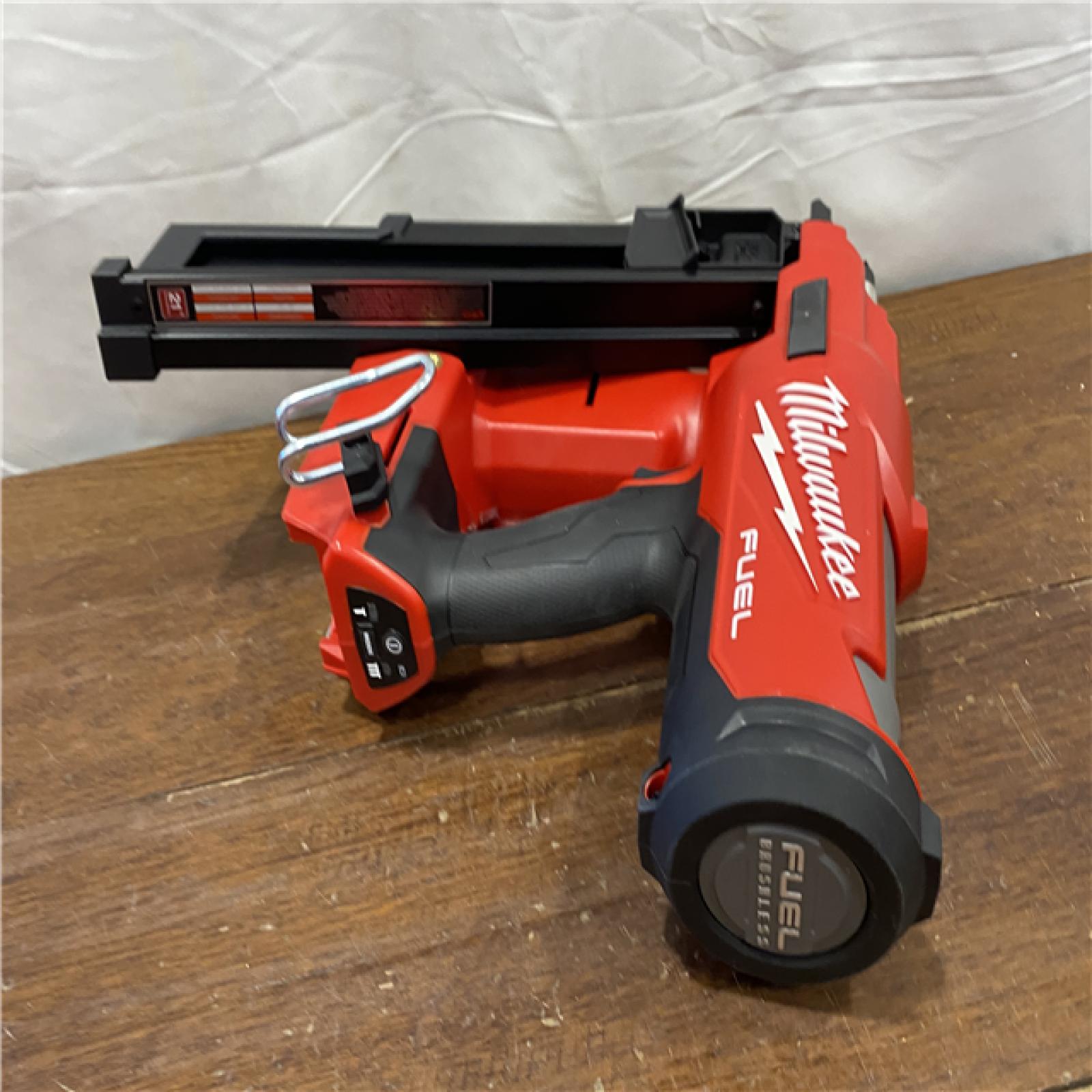 AS-ISMilwaukee 2744-20 M18 FUEL 21-Degree Cordless Framing Nailer (Tool Only)