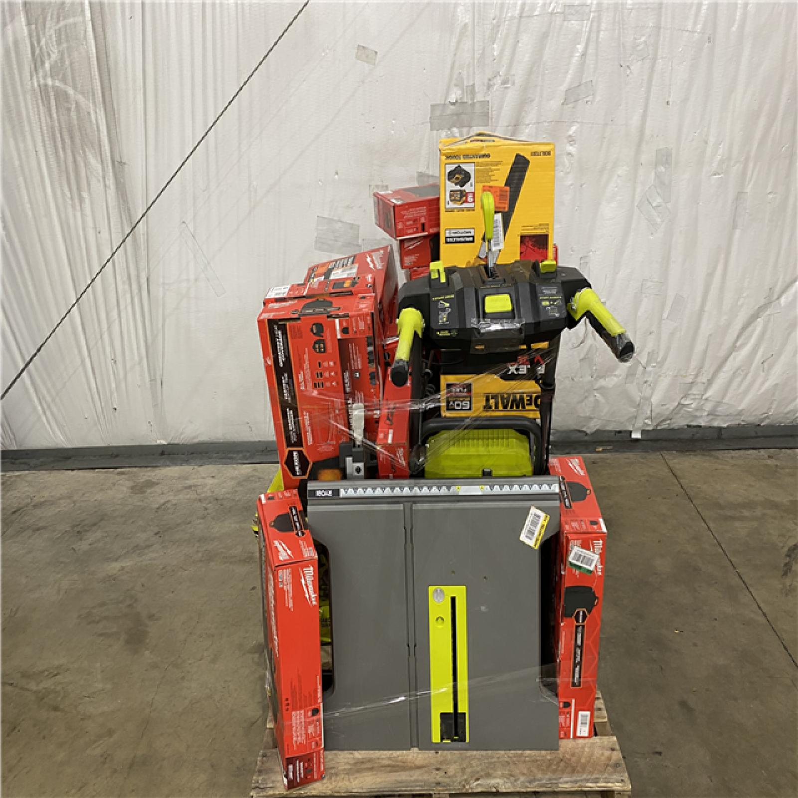 Houston Location AS IS - Tool Pallet