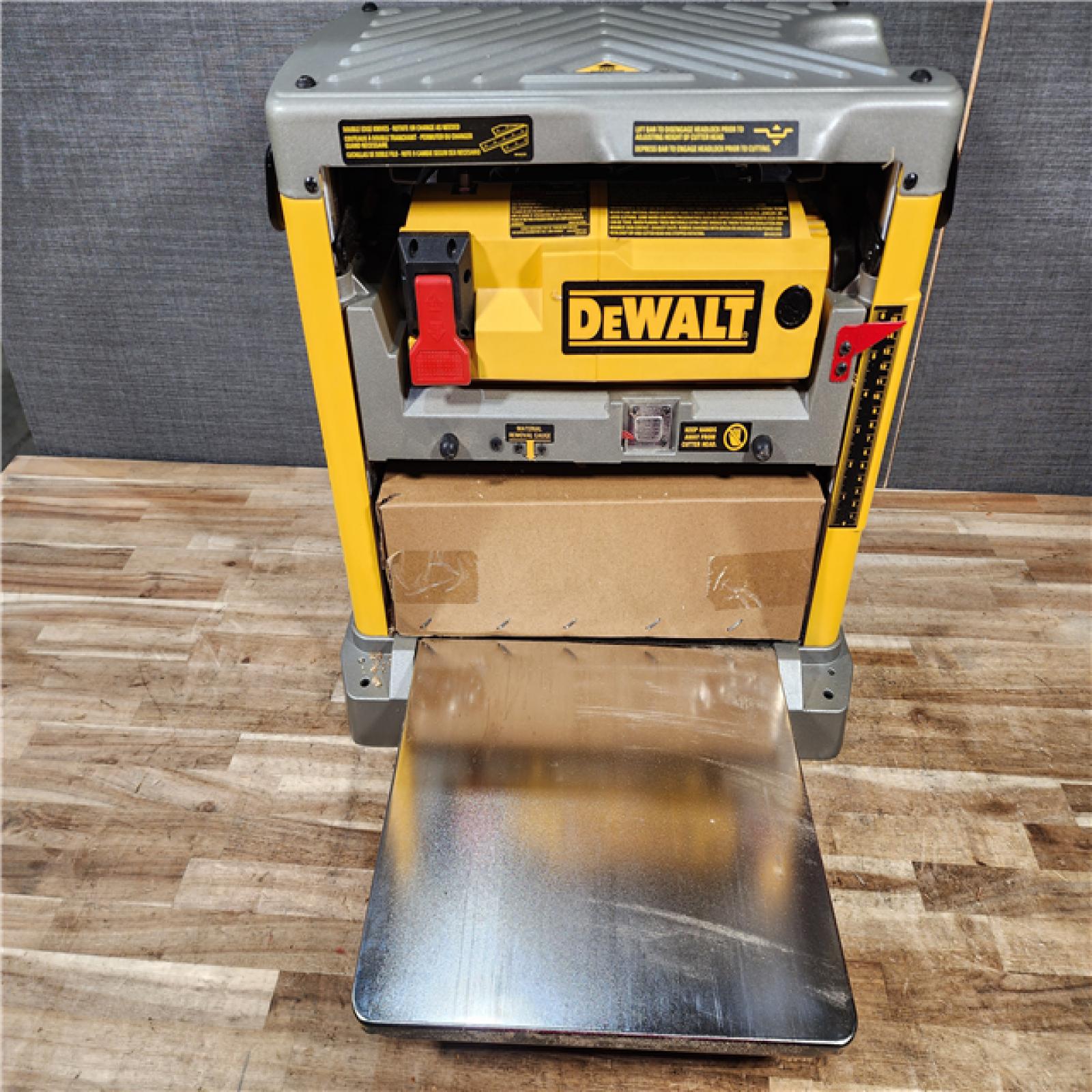 HOUSTON LOCATION - AS - IS DEWALT 15 Amp Corded 12.5 in. Bench Planer