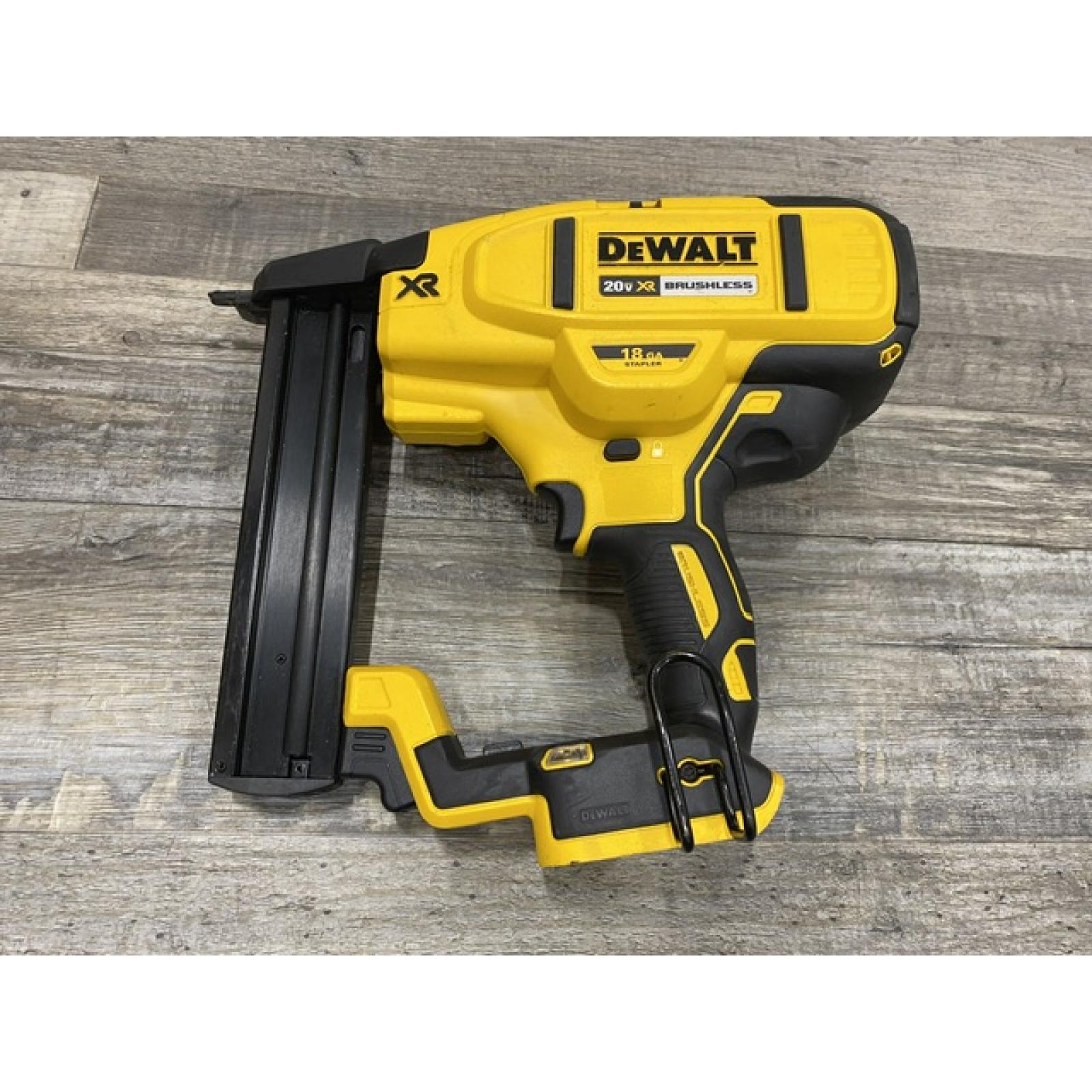 AS-IS DEWALT 20V MAX XR Lithium-Ion Cordless 18-Gauge Narrow Crown Stapler Kit