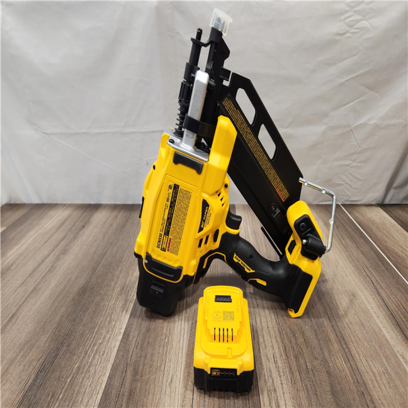 AS-IS- DeWalt 20V MAX Cordless 30 Deg Framing Nailer Kit (Battery & Charger) 20 V