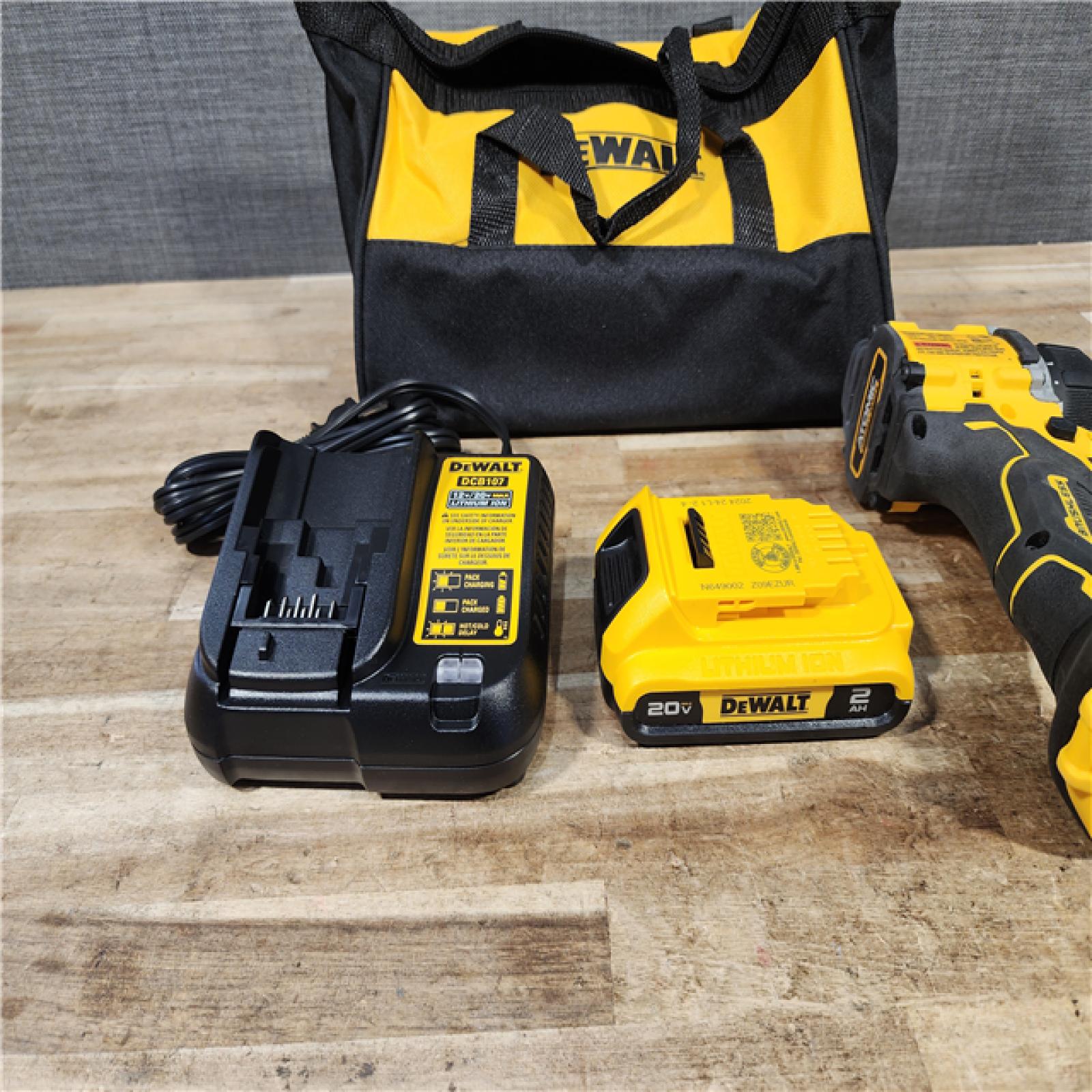 HOUSTON LOCATION - AS - IS DEWALT Atomic 20V Lithium-Ion Cordless Compact 1/2 in. Drill/Driver Kit