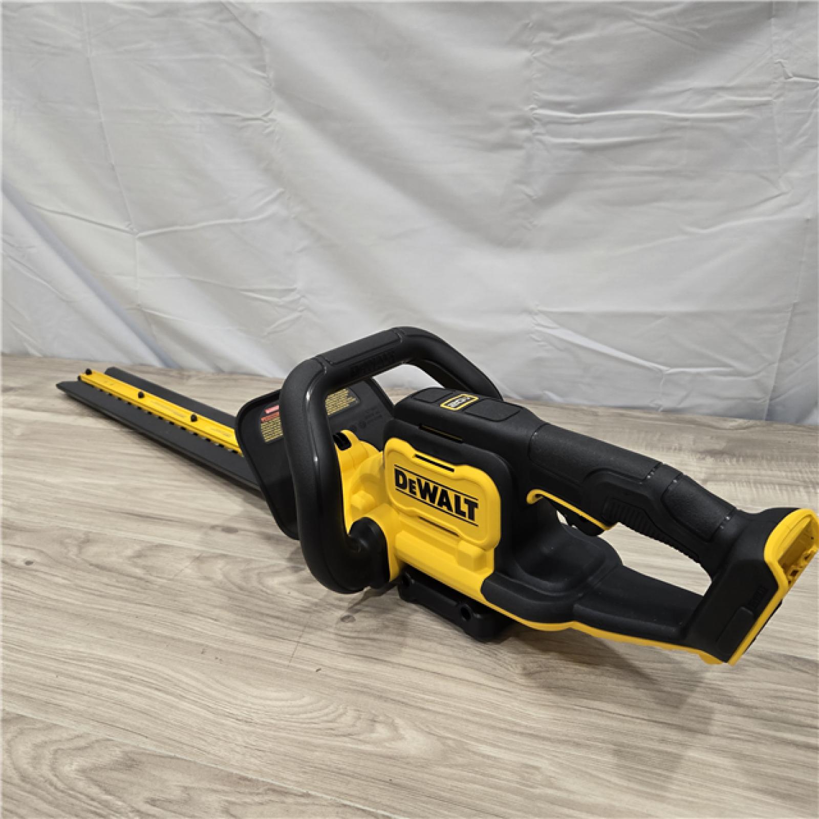 AS-IS DeWalt DCHT821B 22 in. 20 V Battery Hedge Trimmer (Tool-Only)