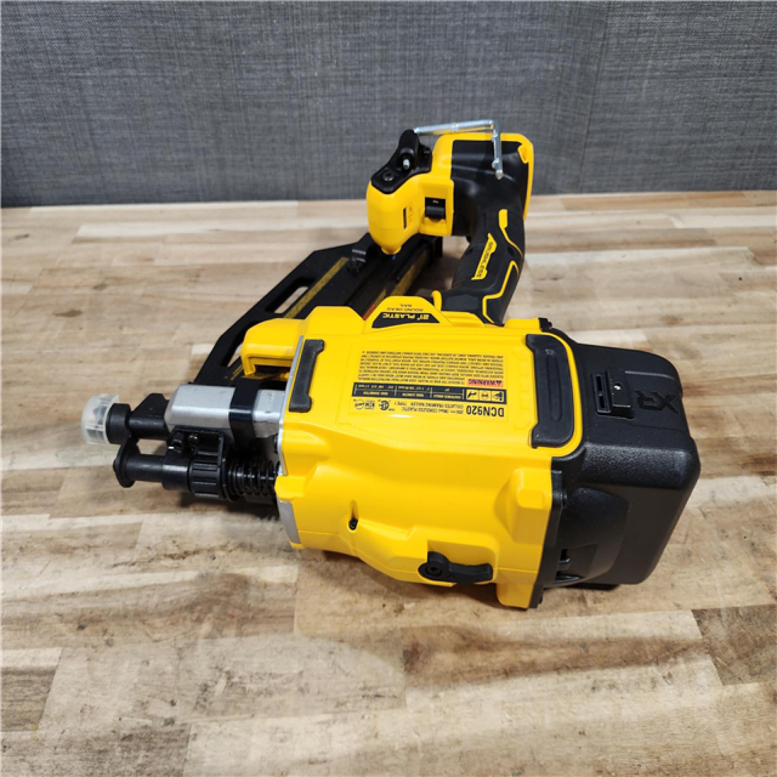 HOUSTON LOCATION - AS-IS (APPEARS LIKE NEW) DEWALT 20-Volt 21° Cordless Framing Nailer (Tool-Only)